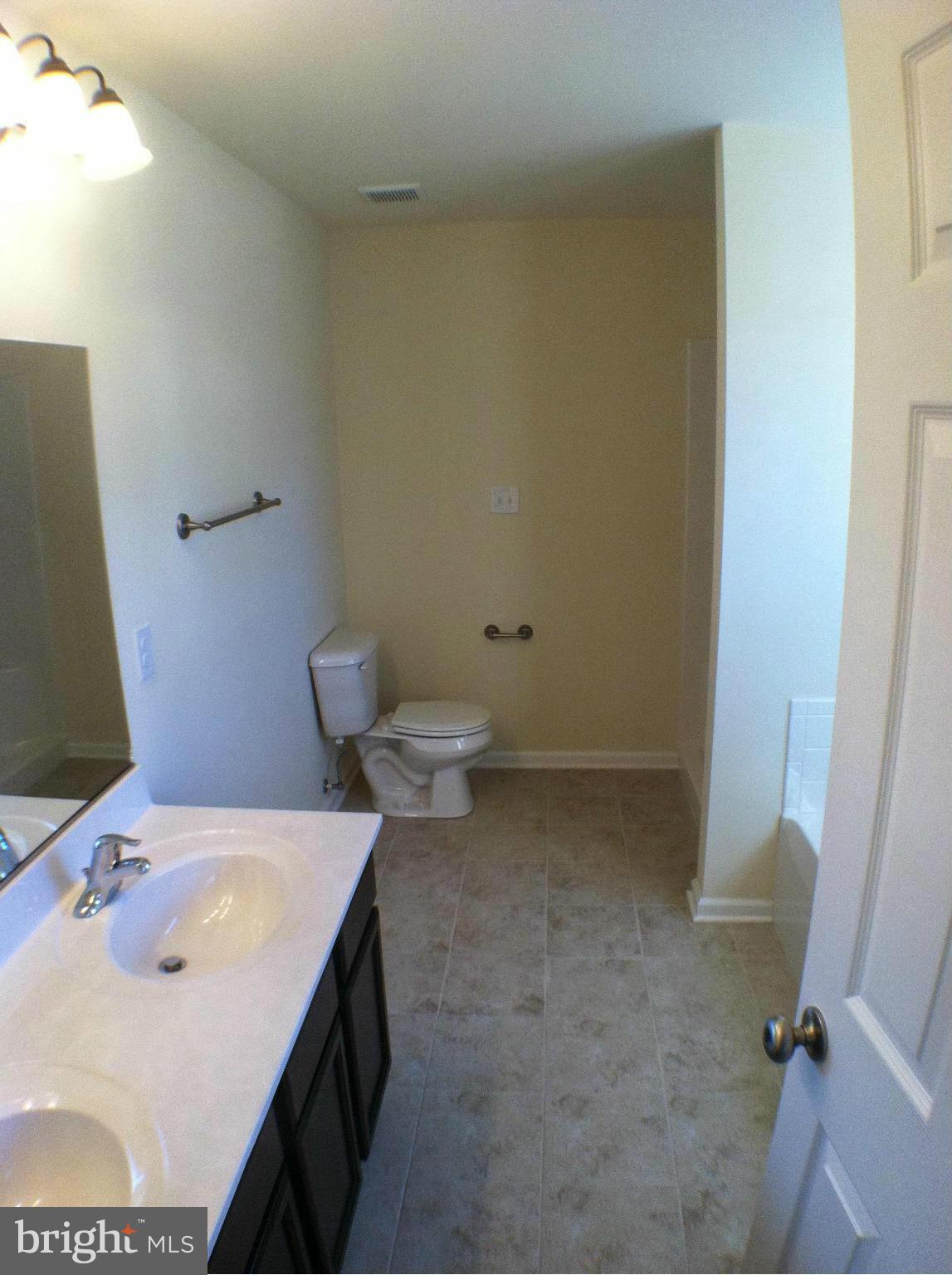 THE TOWNES AT OAKHURST - Residential