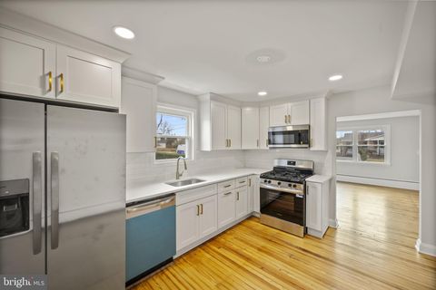 834 DORSEY AVENUE ESSEX MD 21221