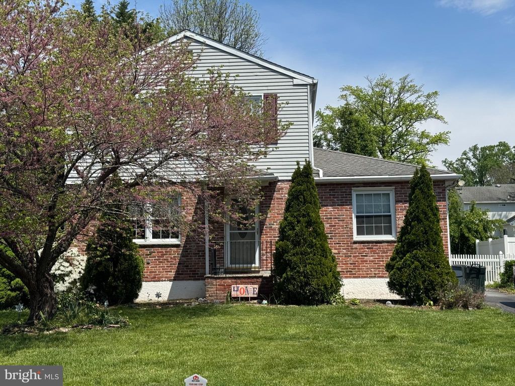 Photo of 816 Mitchell Avenue, MORTON, PA 19070 (MLS # PADE2113732)