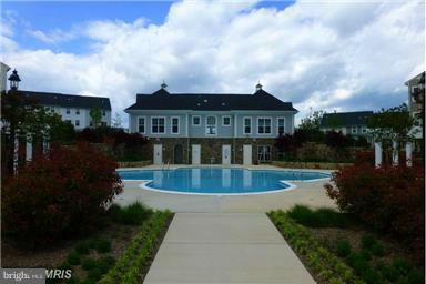 RIVER OAKS - Residential Lease