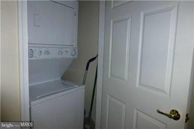 RIVER OAKS - Residential Lease