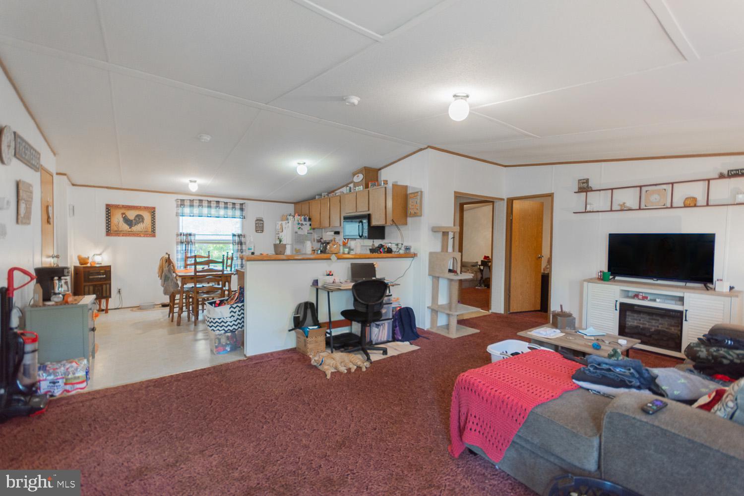 MAR WIN MANOR - Residential