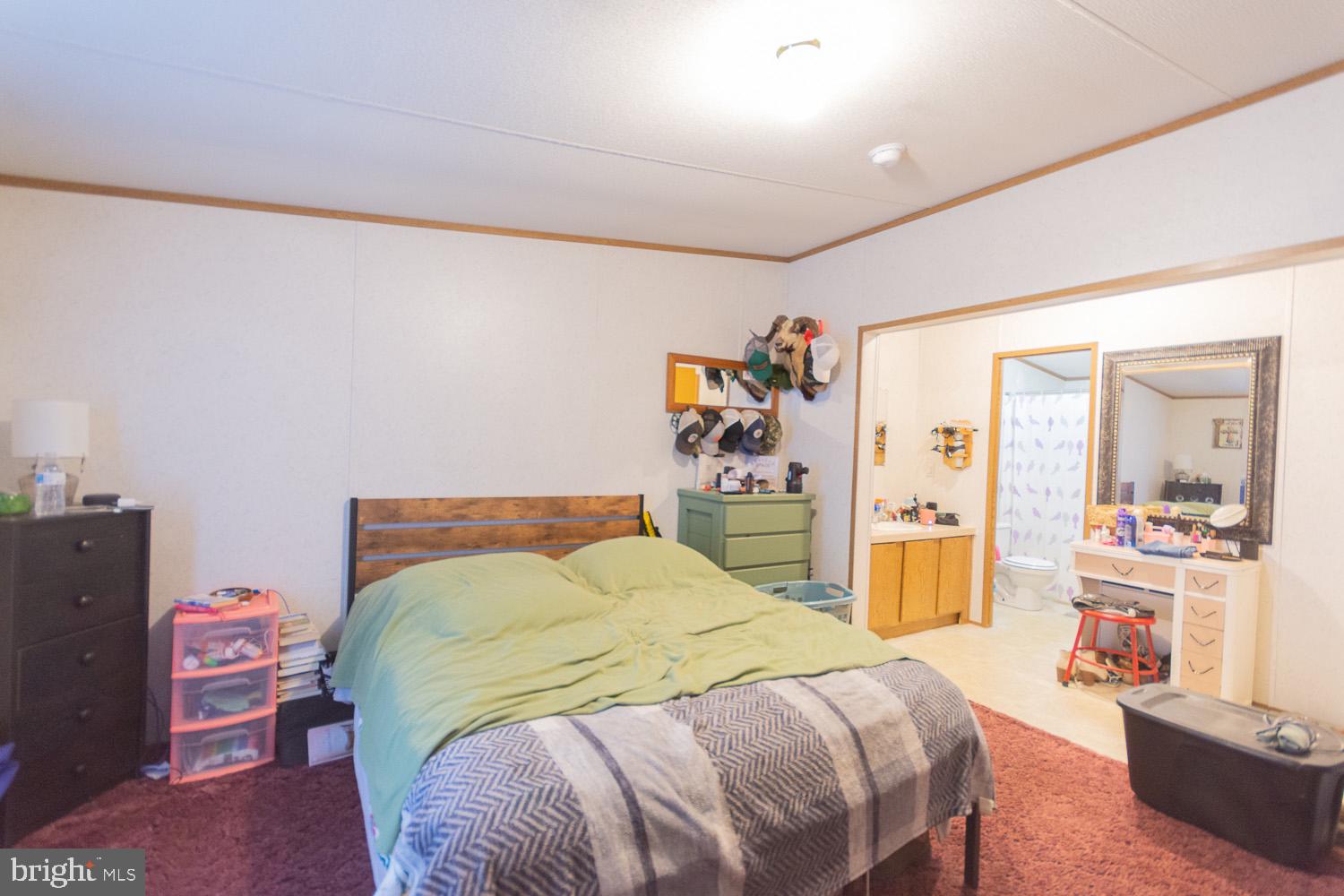 MAR WIN MANOR - Residential