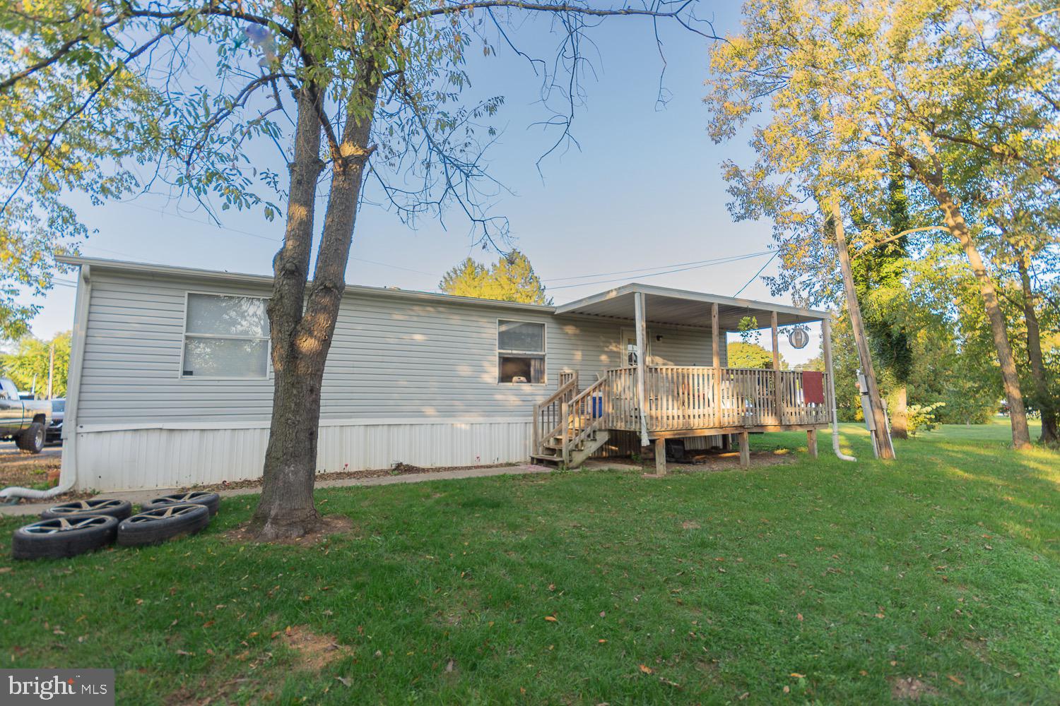 MAR WIN MANOR - Residential