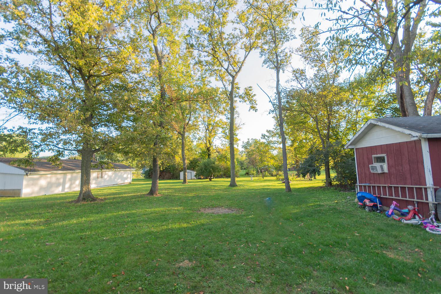 MAR WIN MANOR - Residential