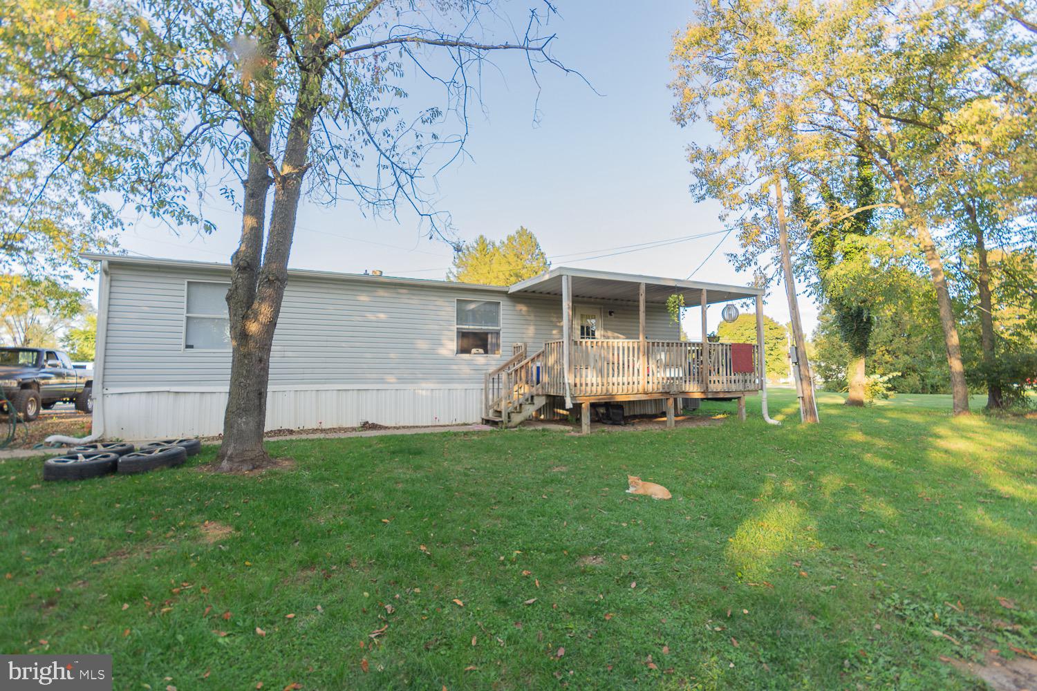 MAR WIN MANOR - Residential