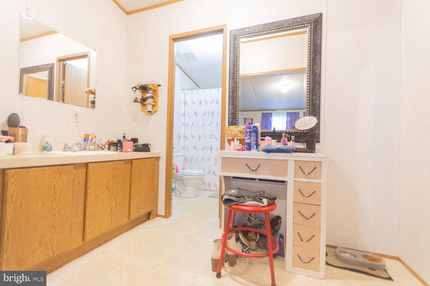 MAR WIN MANOR - Residential