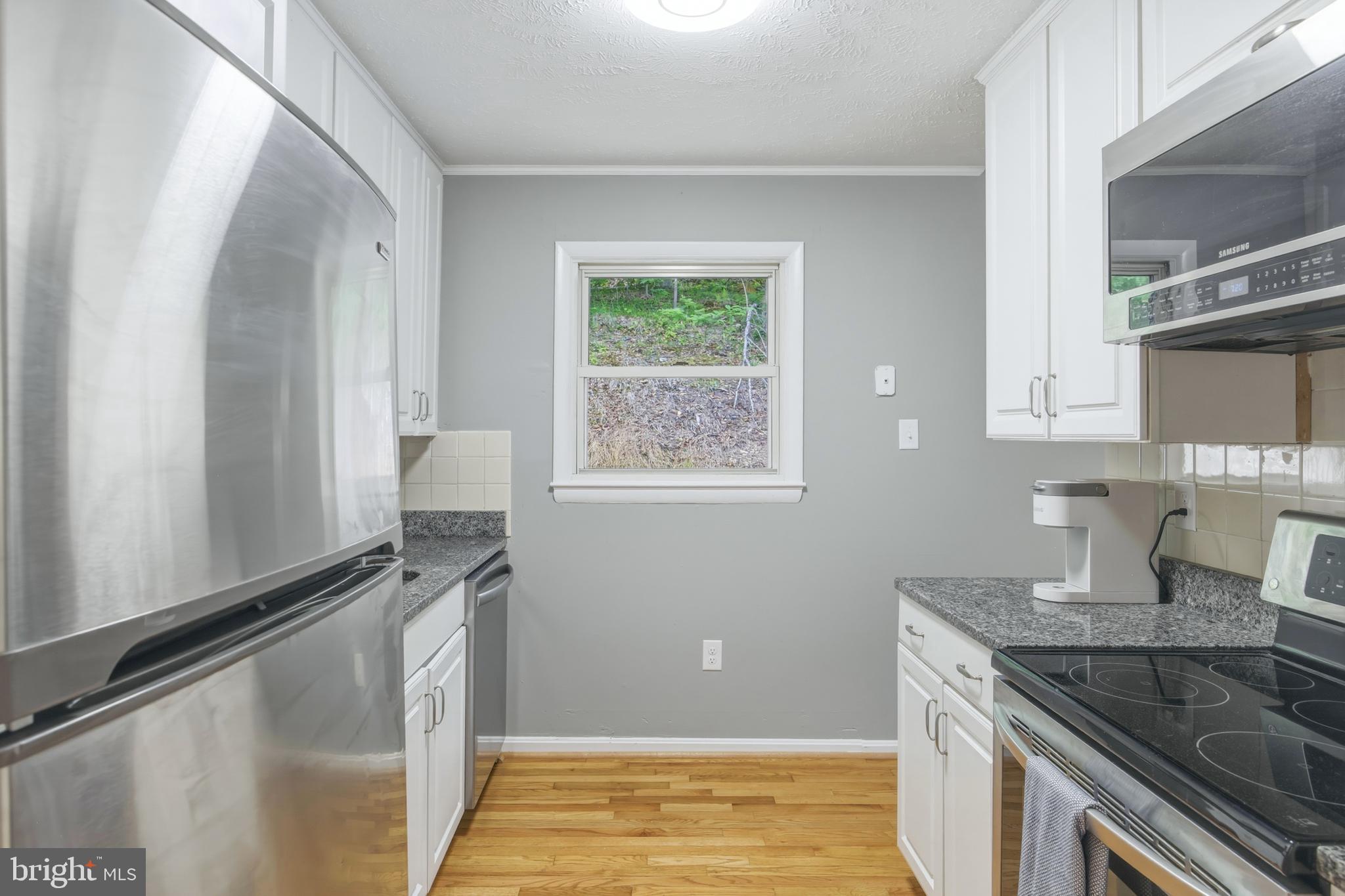 APPLE MT LAKE - Residential
