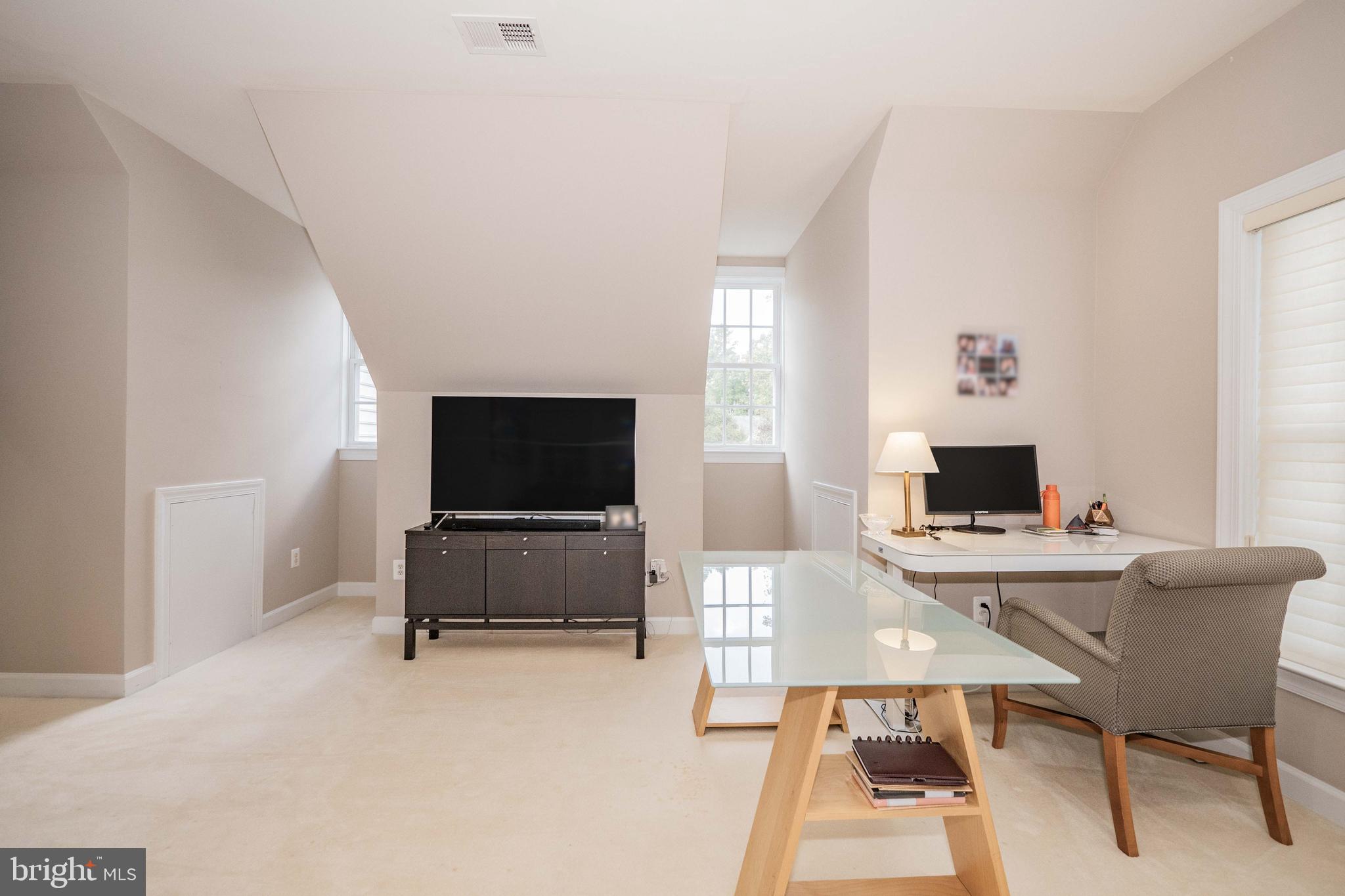 LAKELANDS - Residential