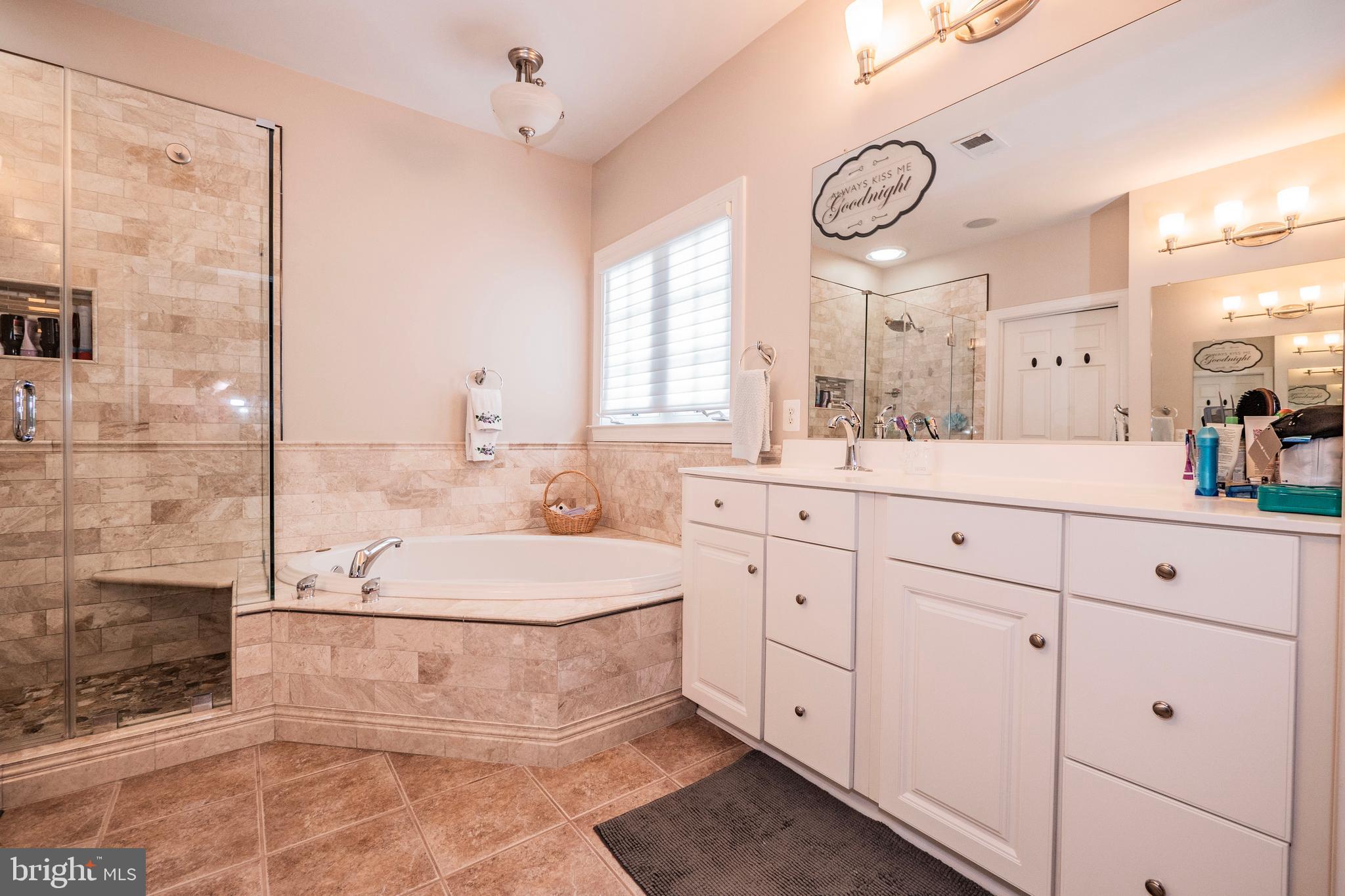 LAKELANDS - Residential