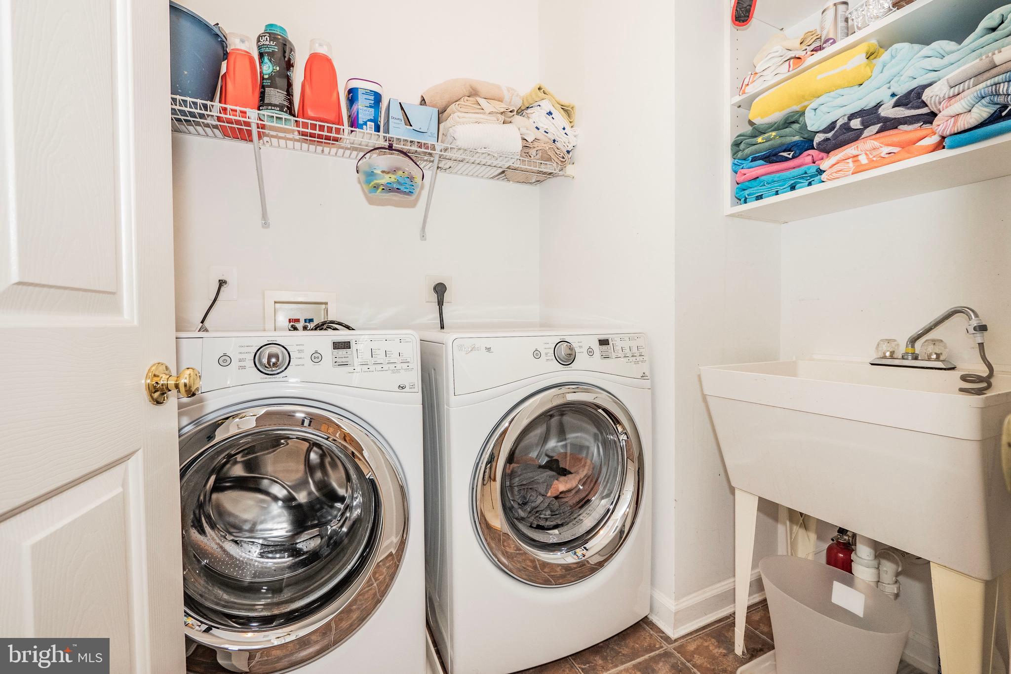 LAKELANDS - Residential