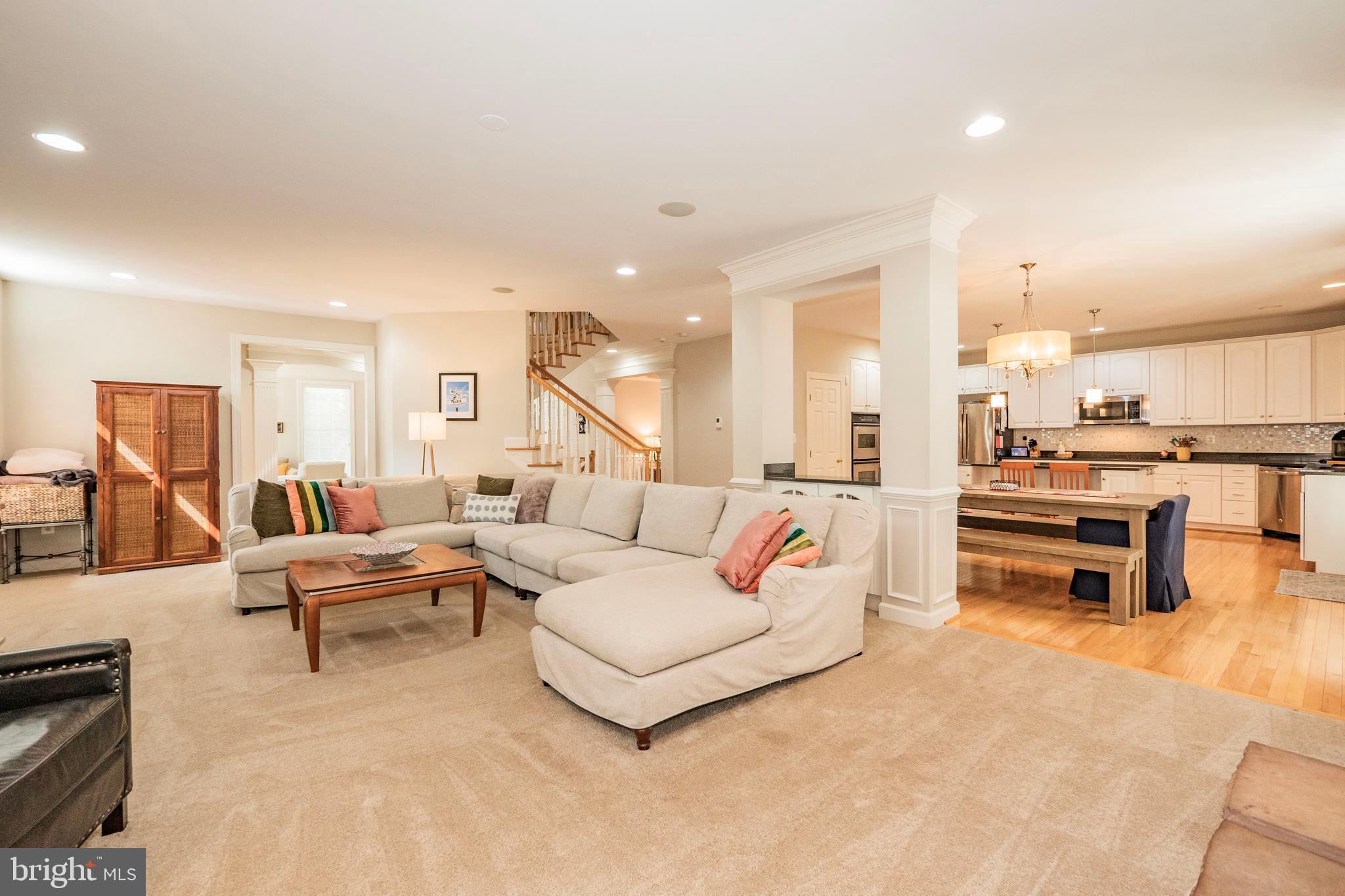 LAKELANDS - Residential