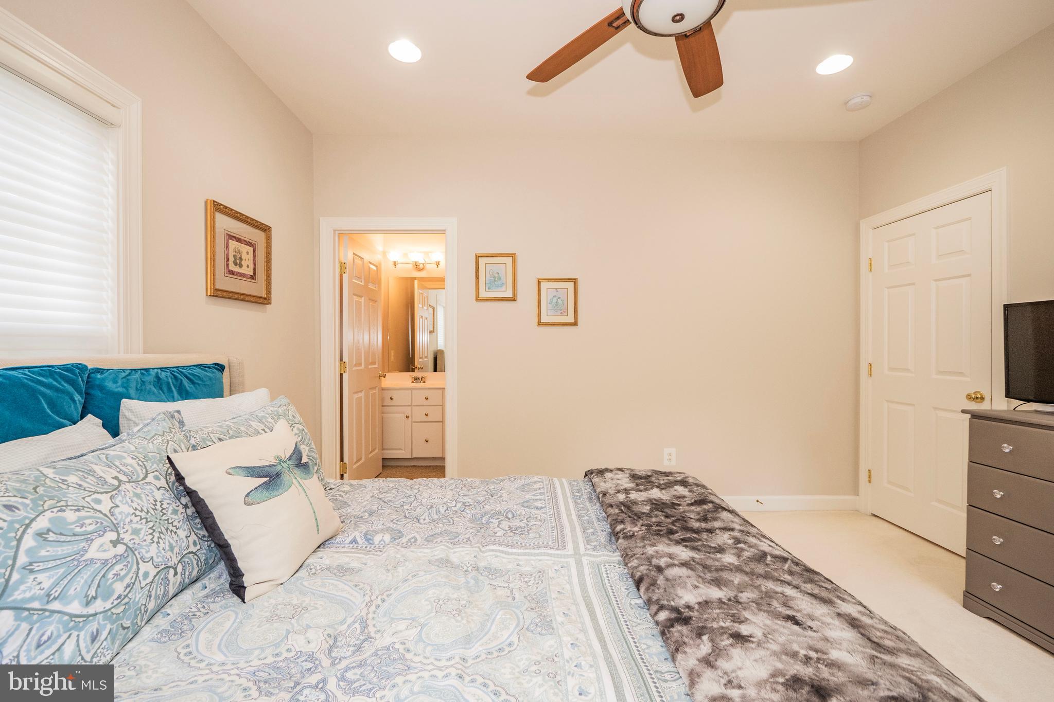 LAKELANDS - Residential