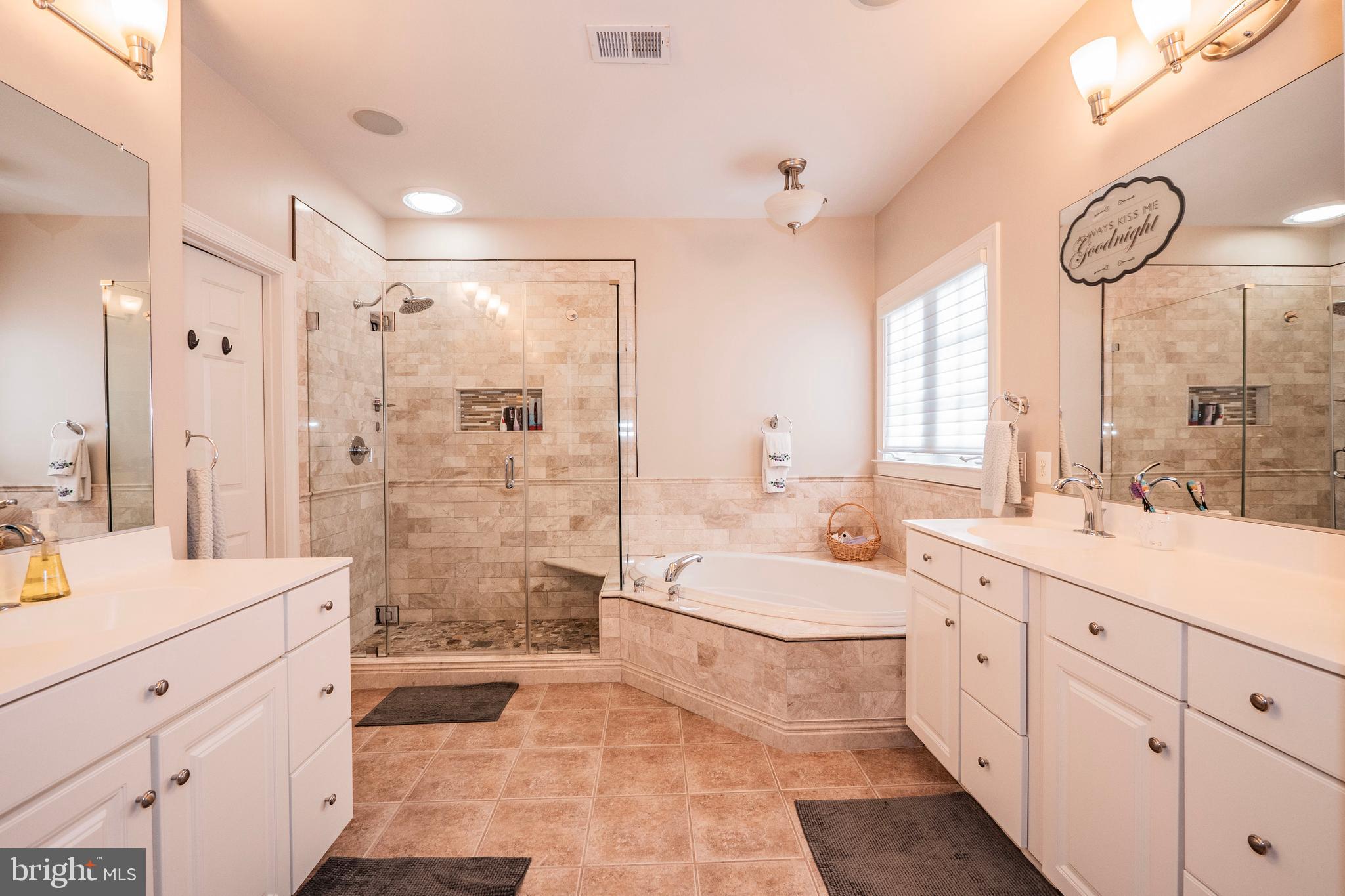 LAKELANDS - Residential