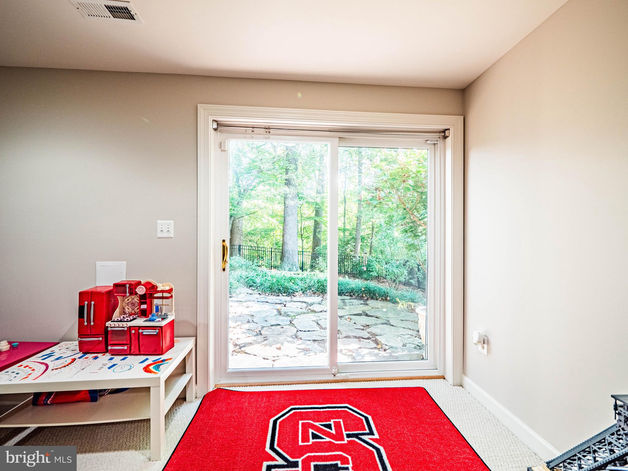 LAKELANDS - Residential