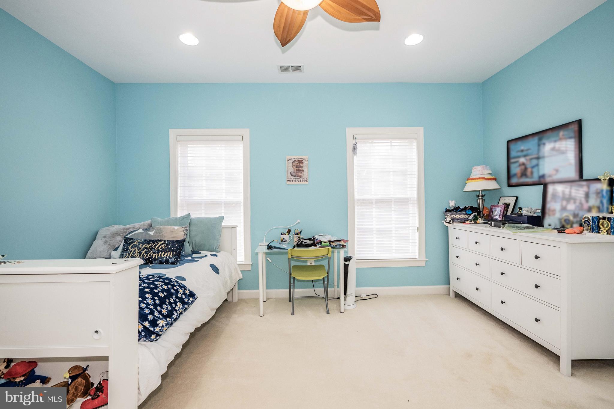 LAKELANDS - Residential