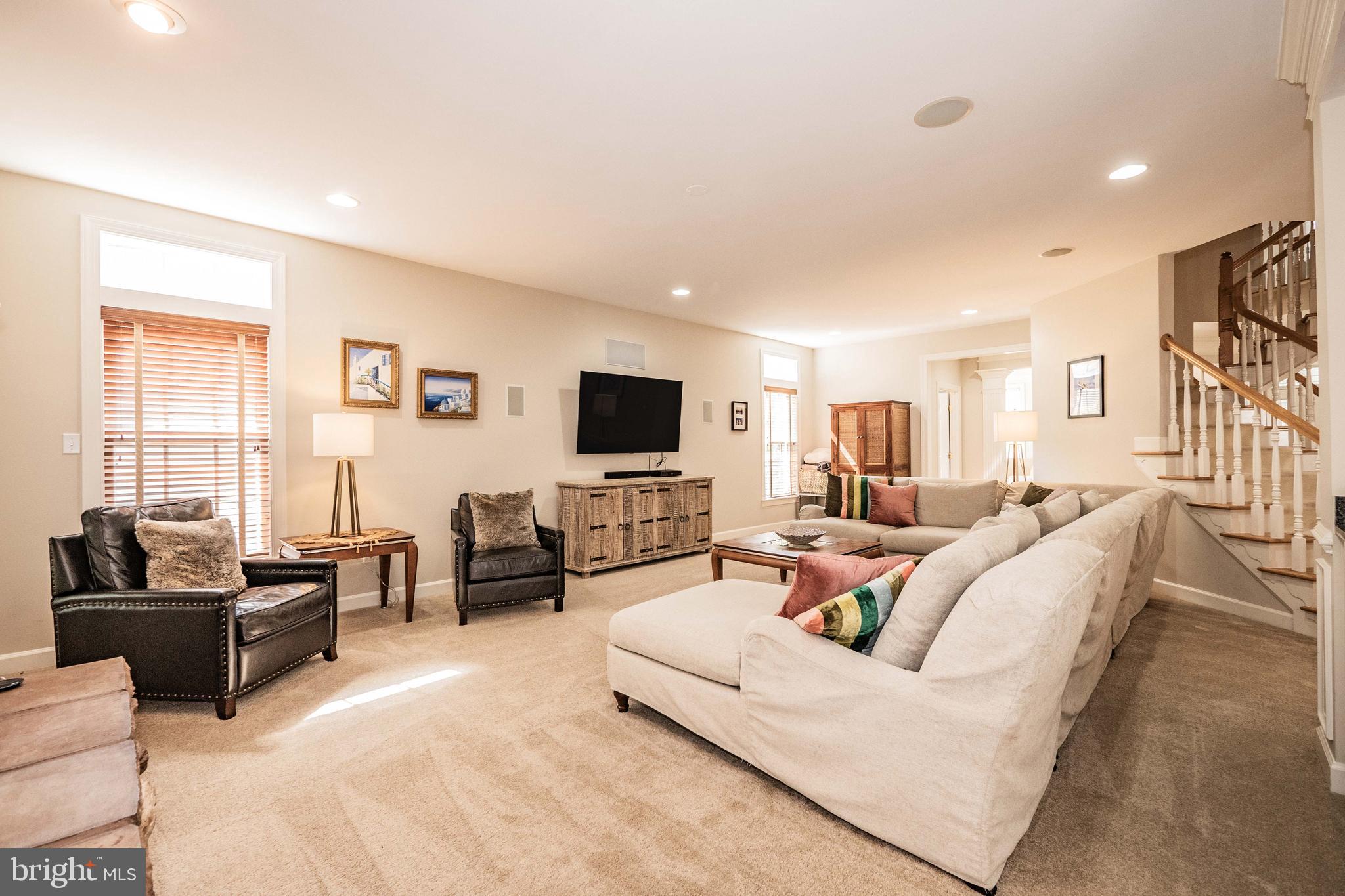 LAKELANDS - Residential