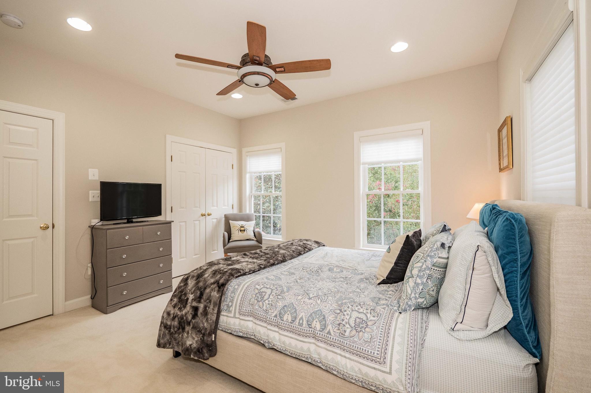 LAKELANDS - Residential