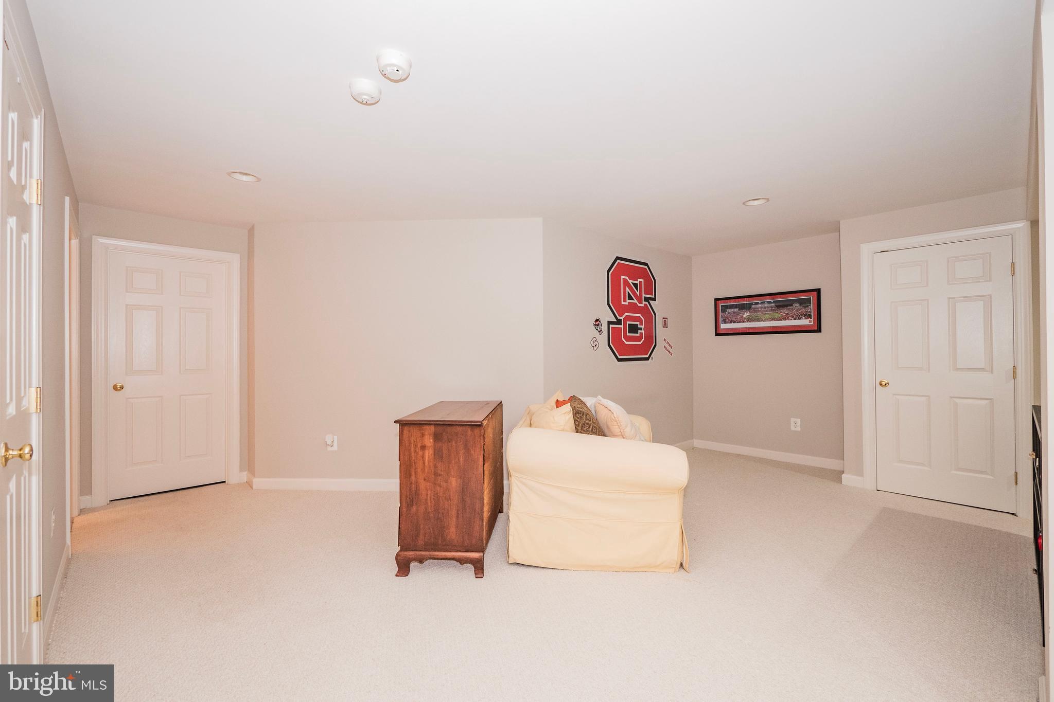 LAKELANDS - Residential