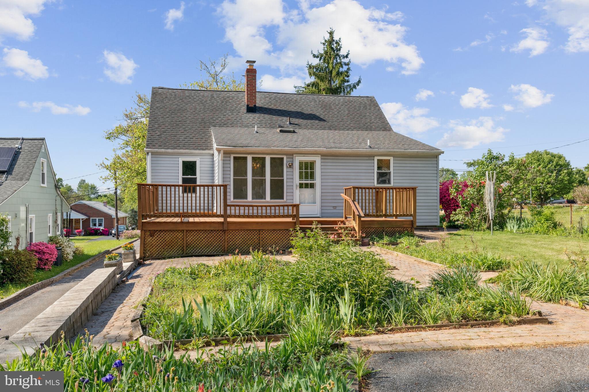 HILLENDALE FARMS - Residential