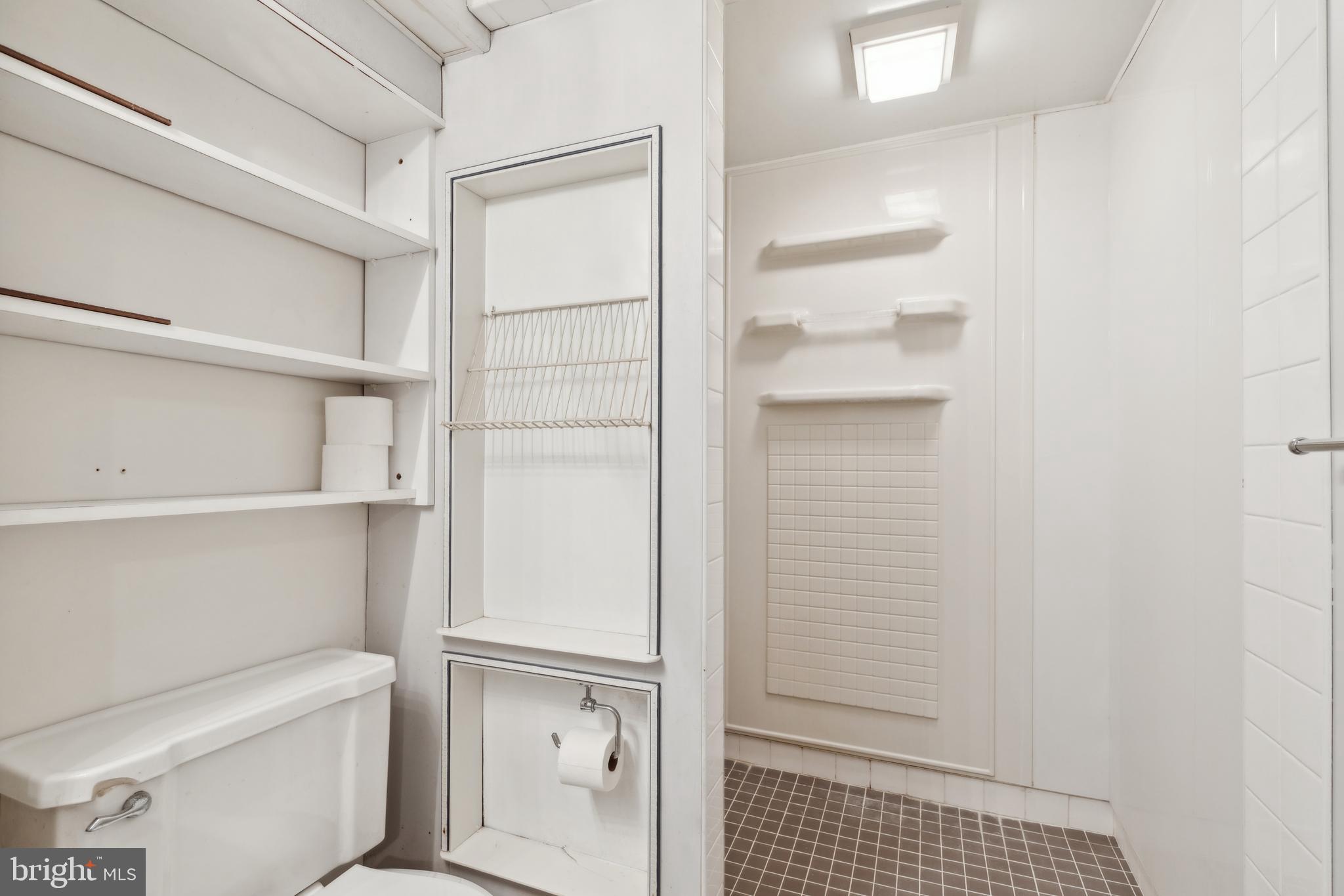 HILLENDALE FARMS - Residential