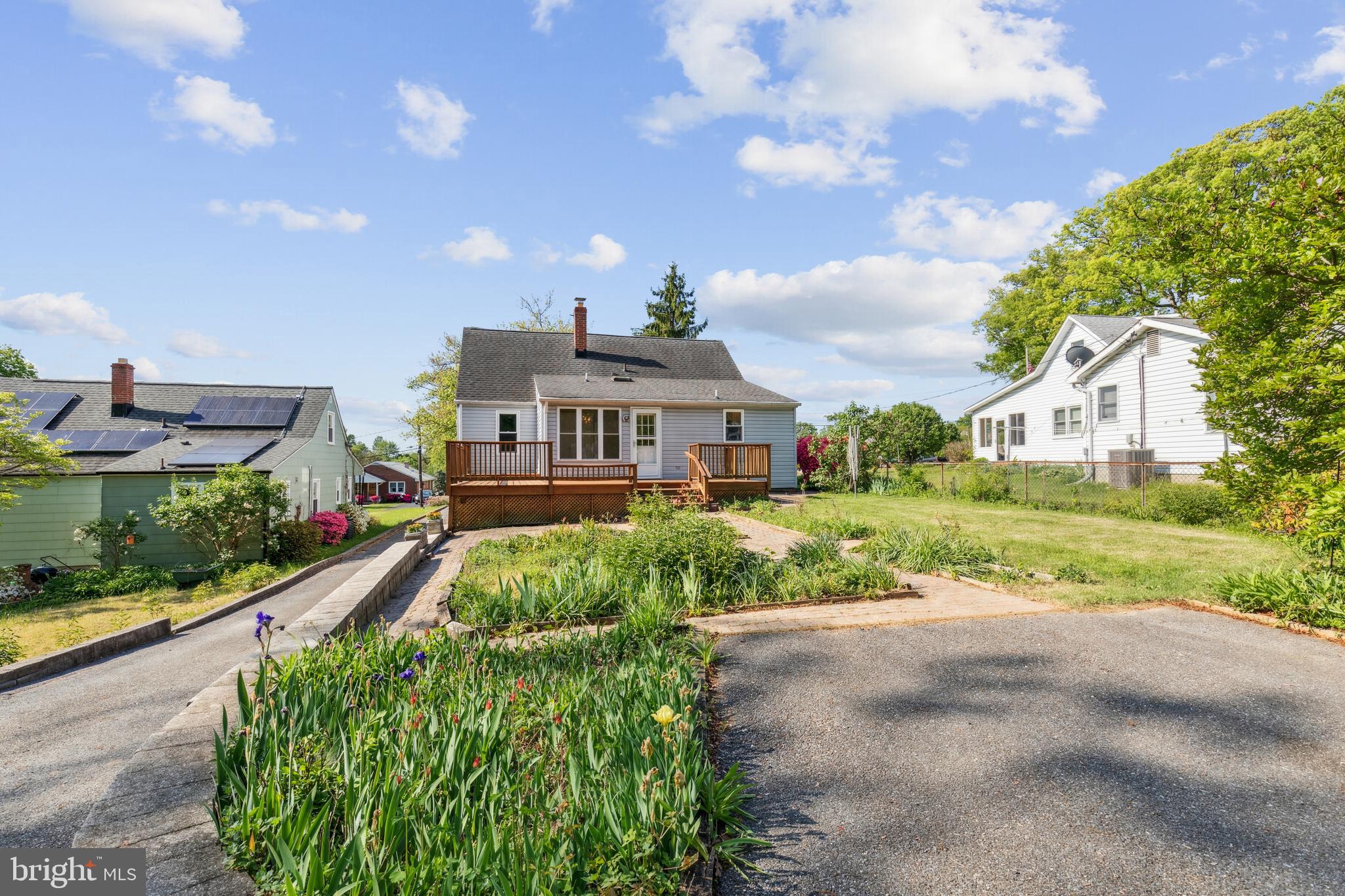HILLENDALE FARMS - Residential