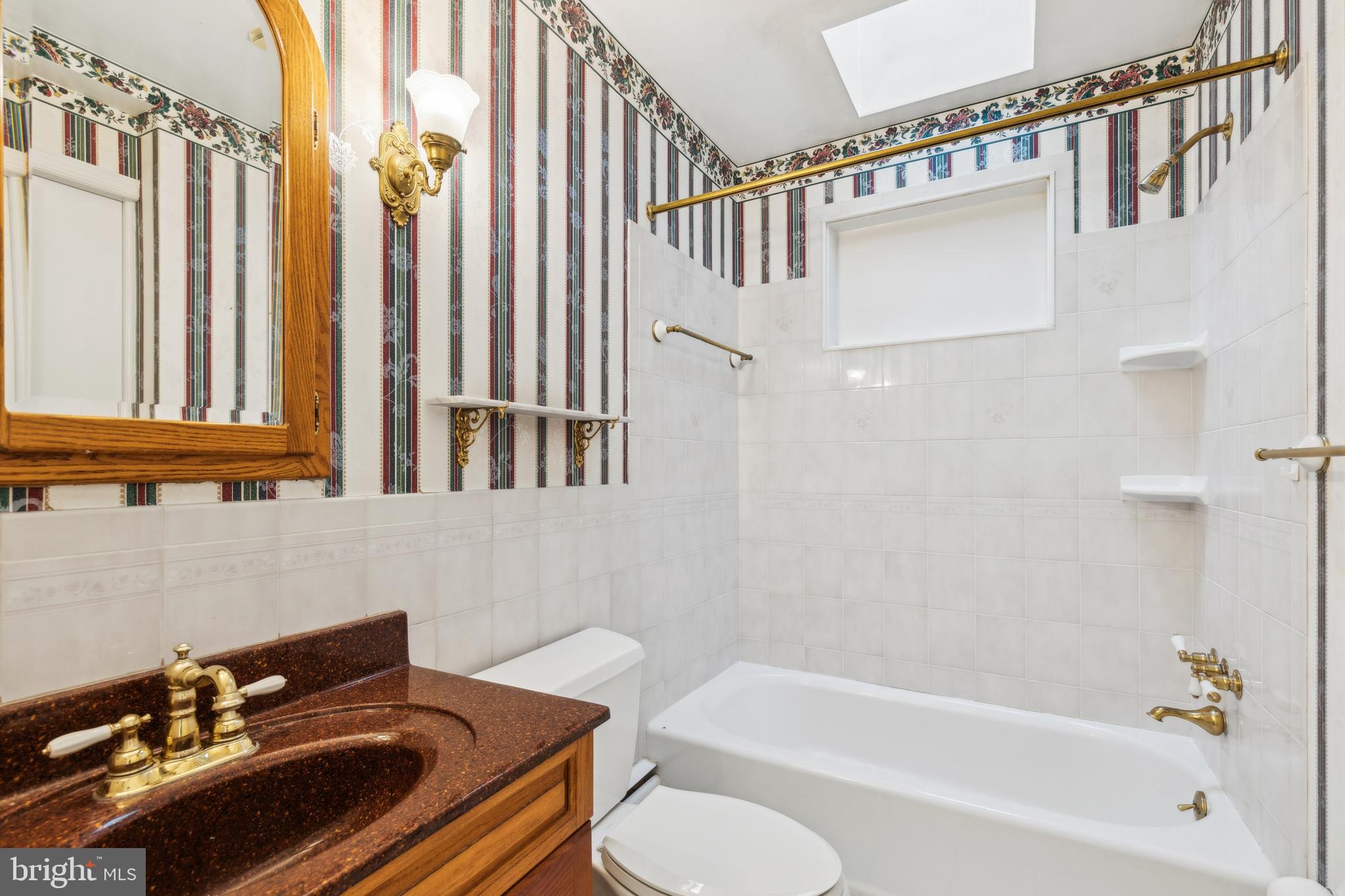 HILLENDALE FARMS - Residential