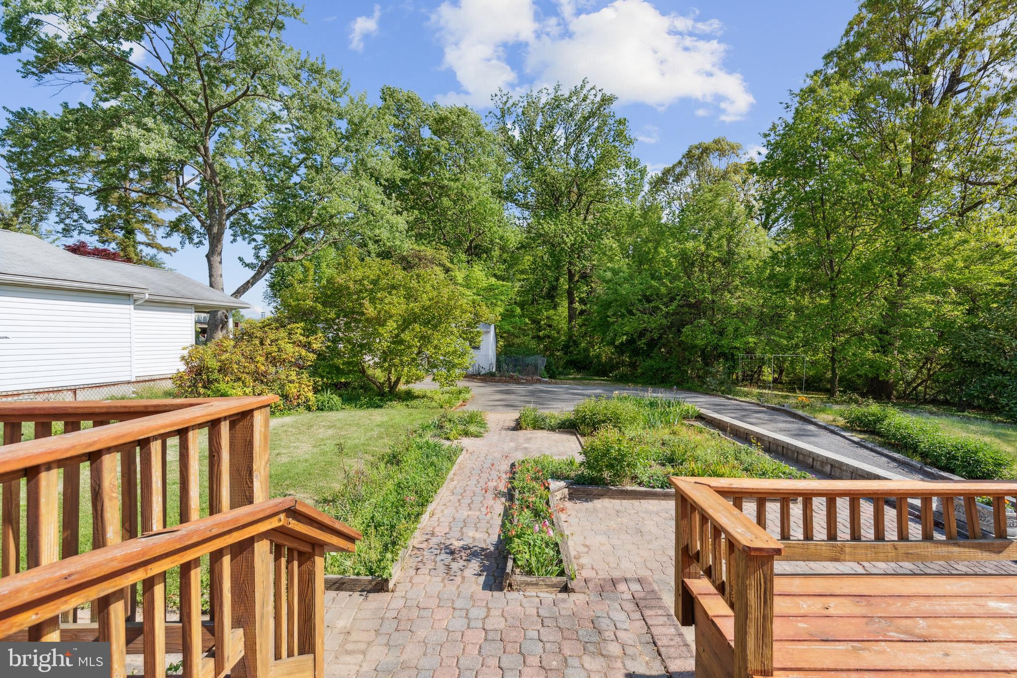 HILLENDALE FARMS - Residential