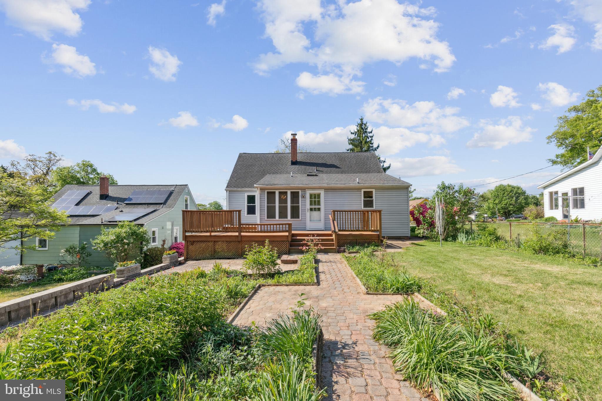 HILLENDALE FARMS - Residential