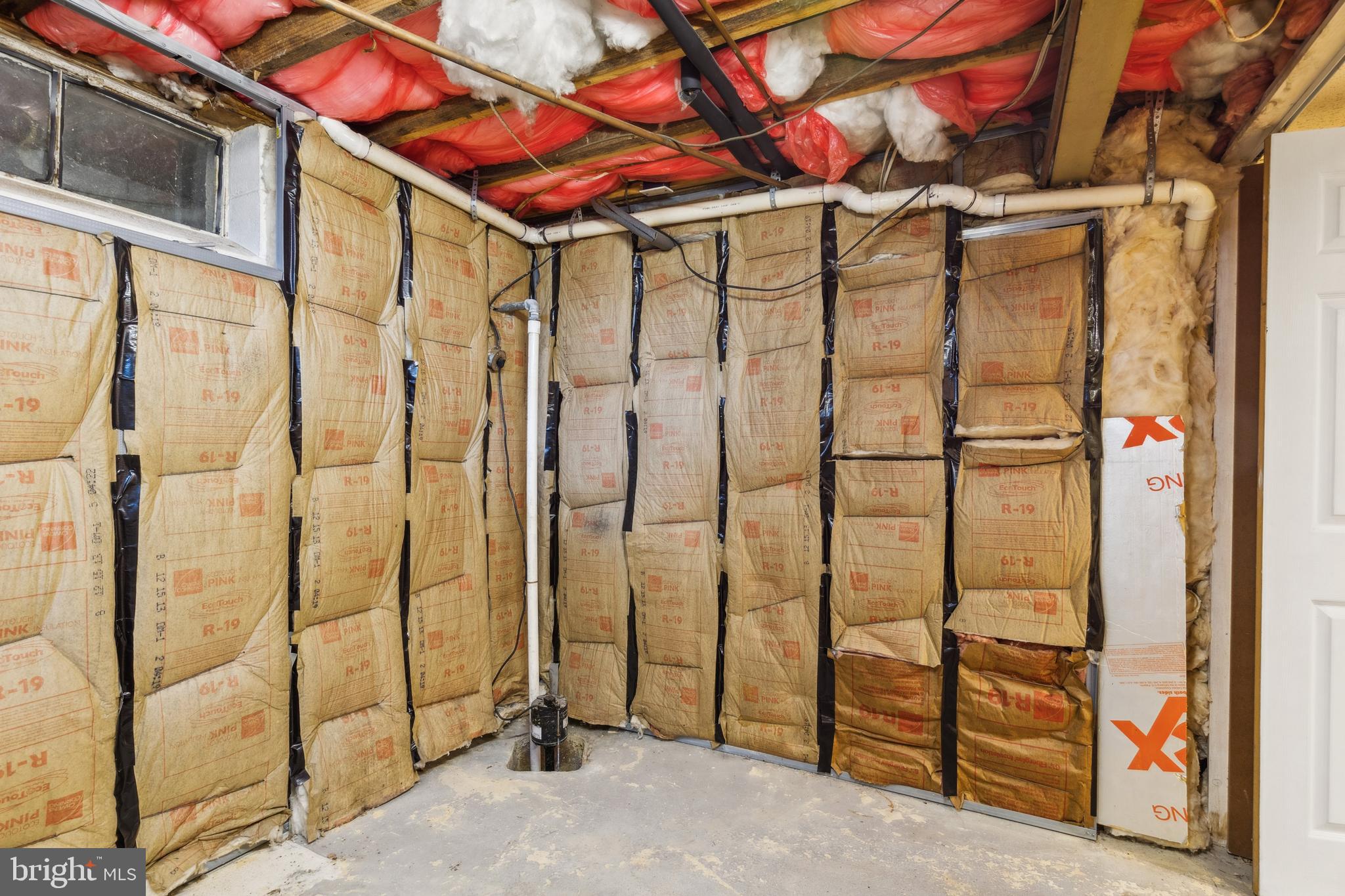 HILLENDALE FARMS - Residential