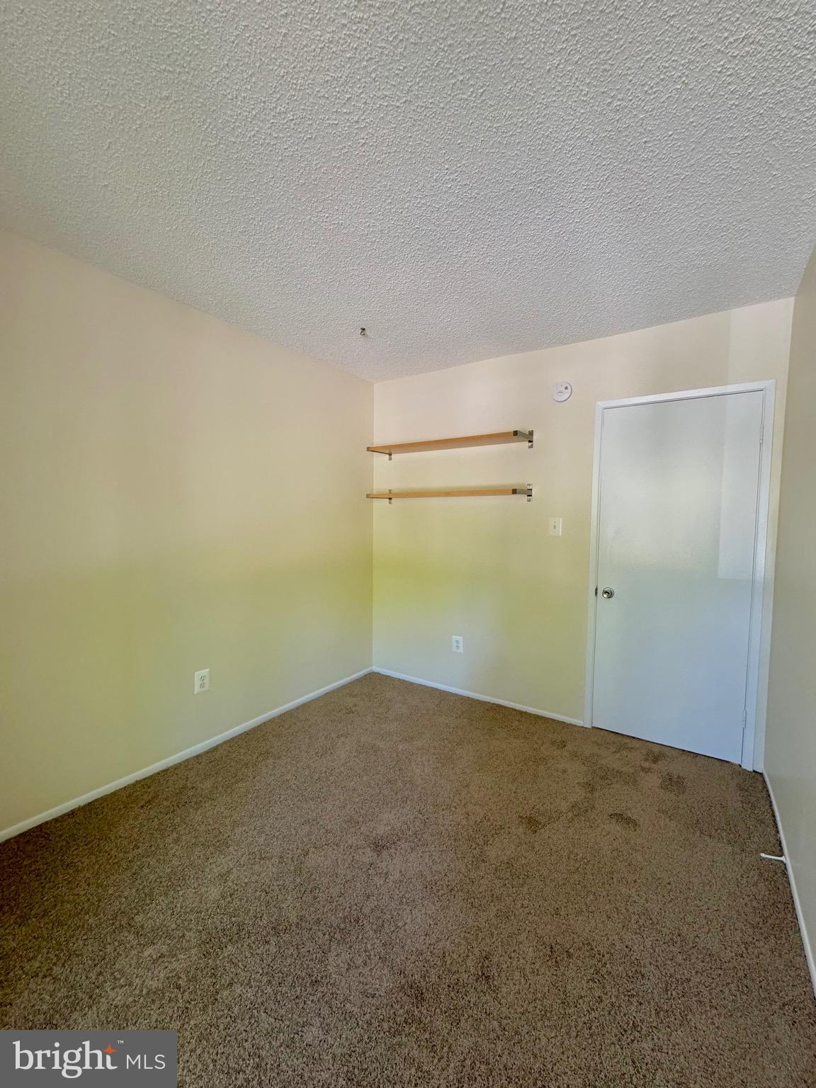 RESTON - Residential Lease