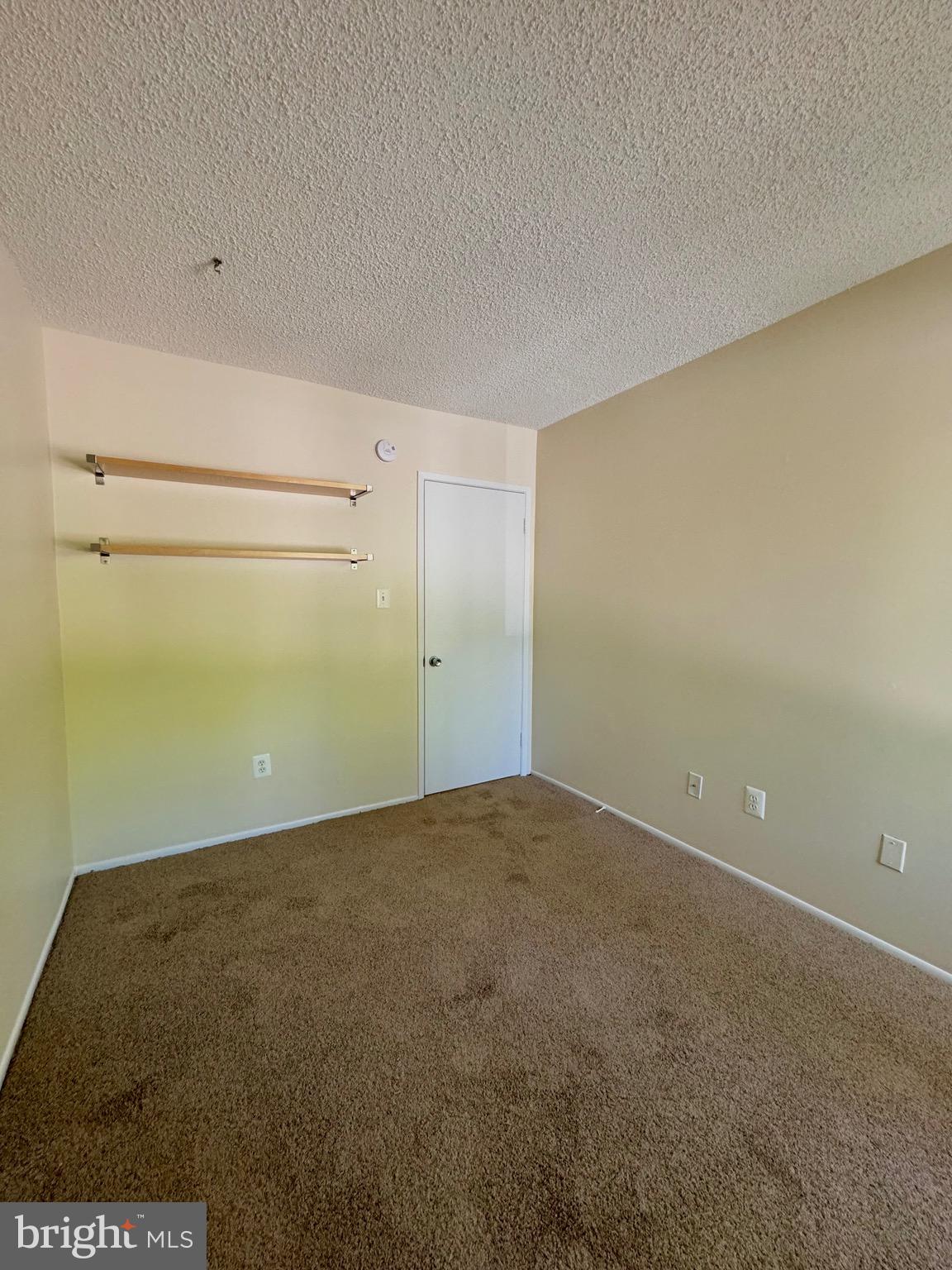 RESTON - Residential Lease