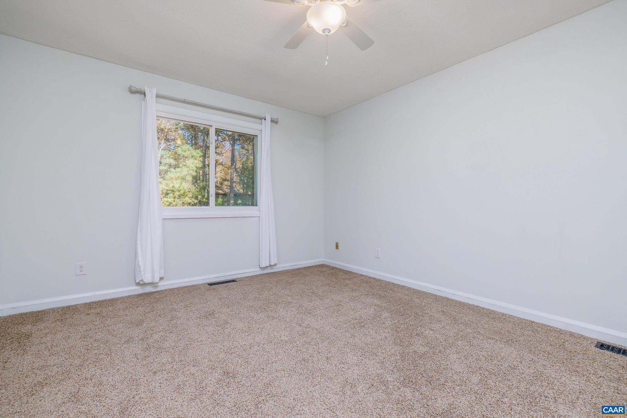 LAKE MONTICELLO - Residential