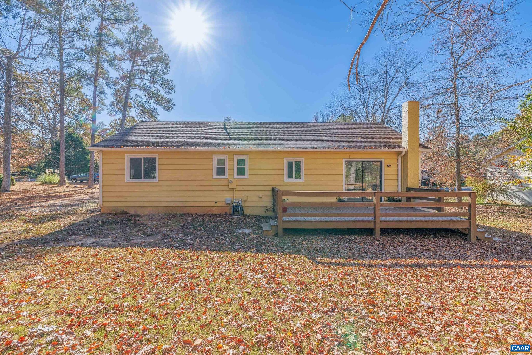 LAKE MONTICELLO - Residential