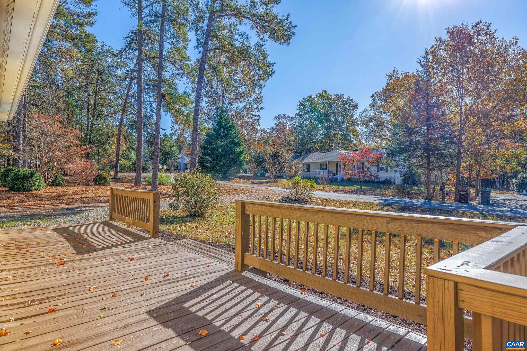 LAKE MONTICELLO - Residential