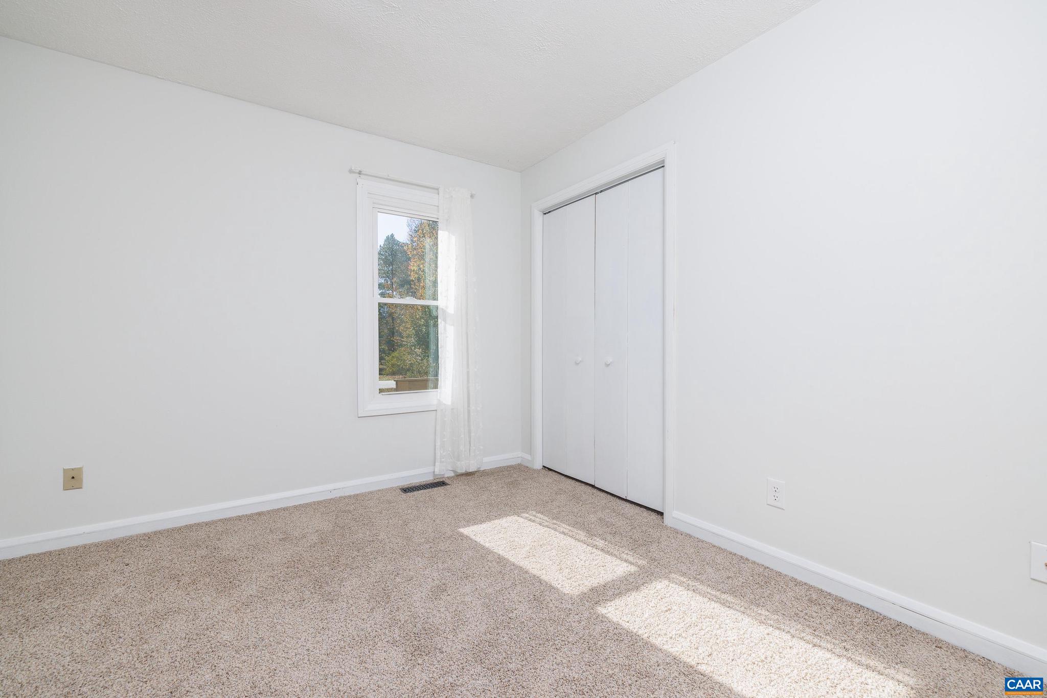 LAKE MONTICELLO - Residential