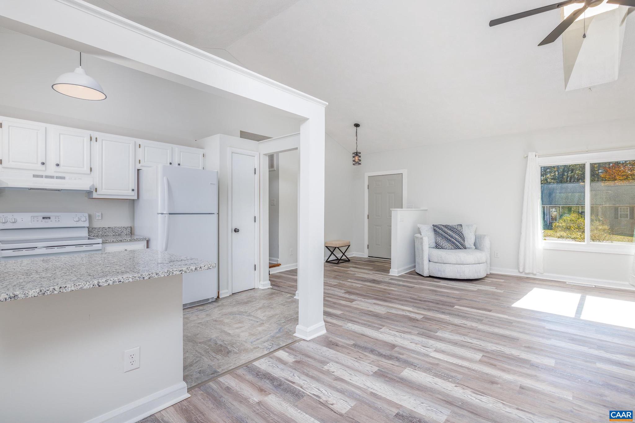 LAKE MONTICELLO - Residential