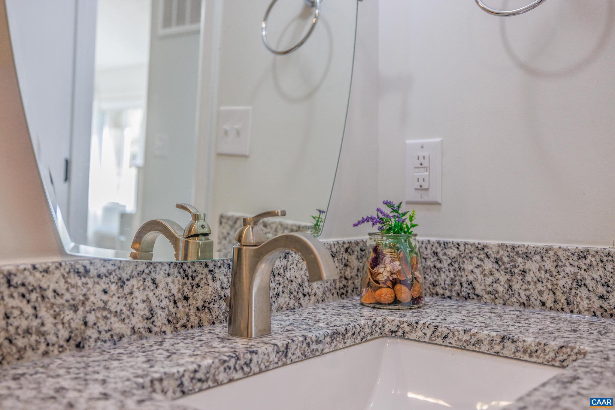 LAKE MONTICELLO - Residential