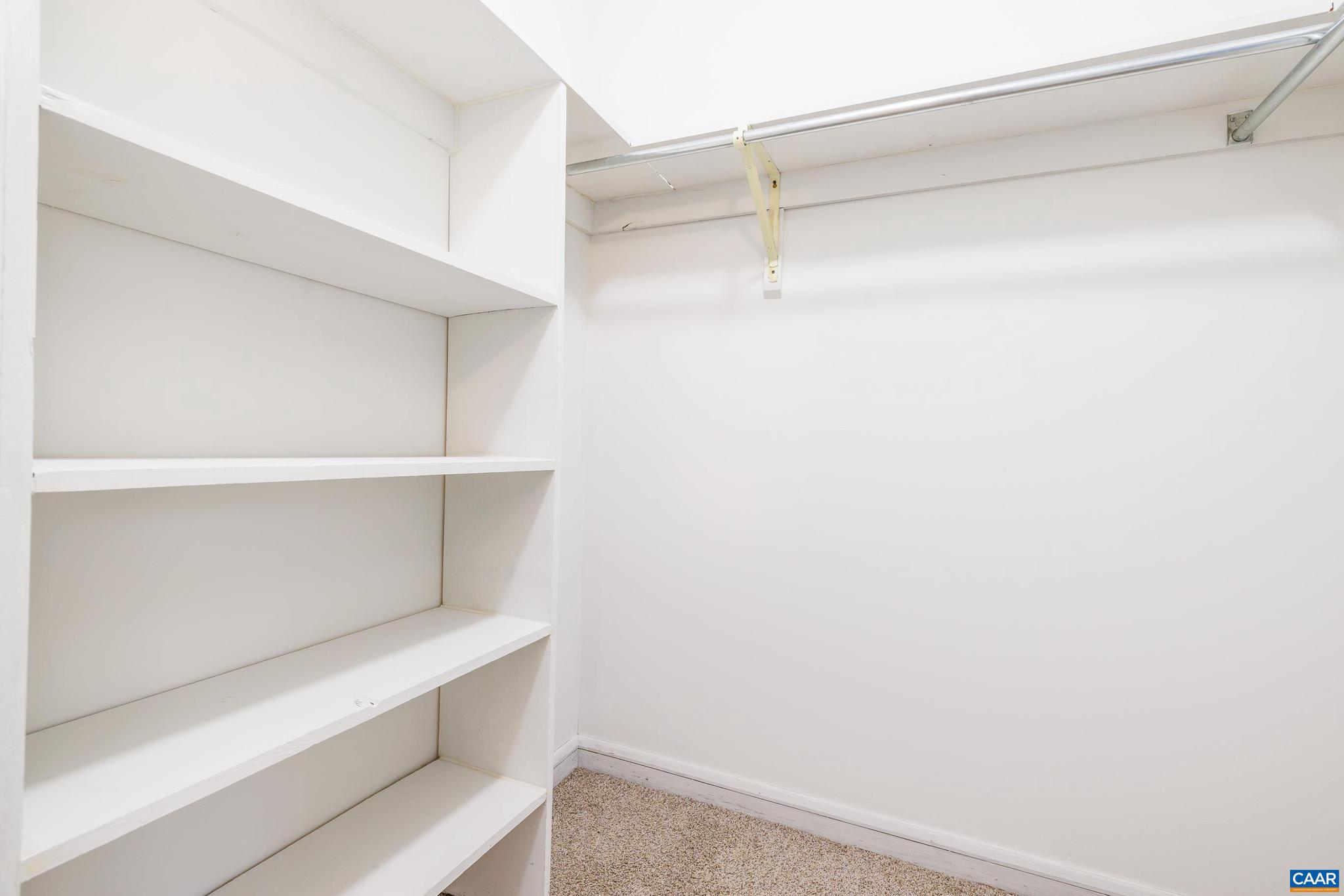 LAKE MONTICELLO - Residential