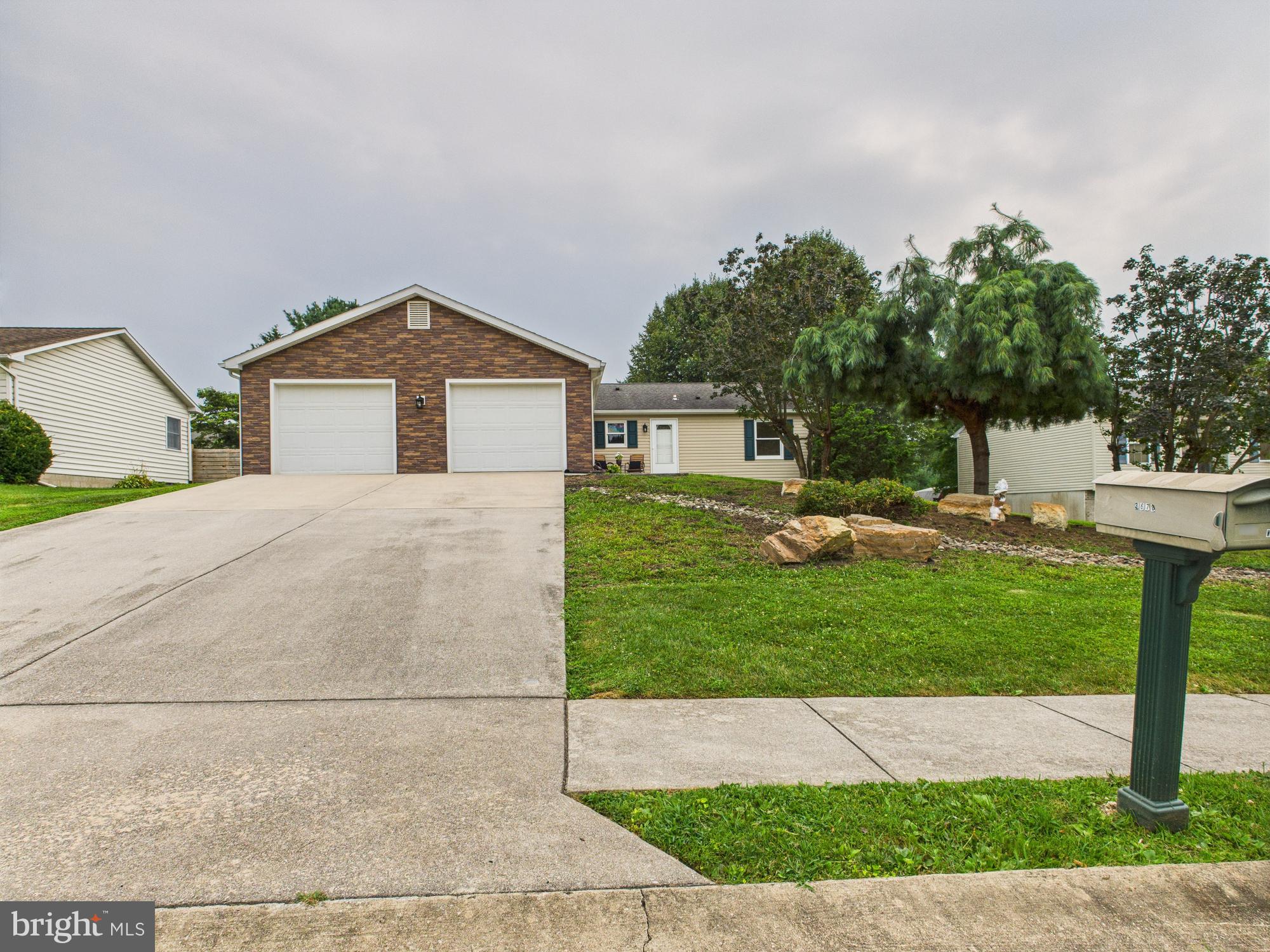 3670 ROCK CREEK DRIVE