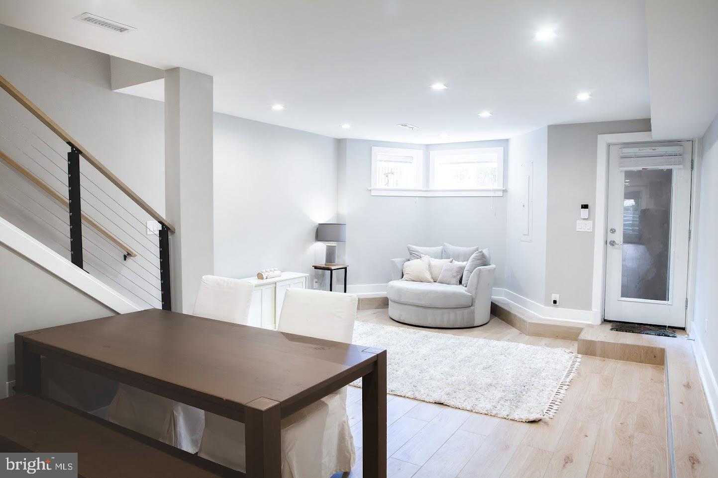 720 E CAPITOL STREET NE LOWER LEVEL