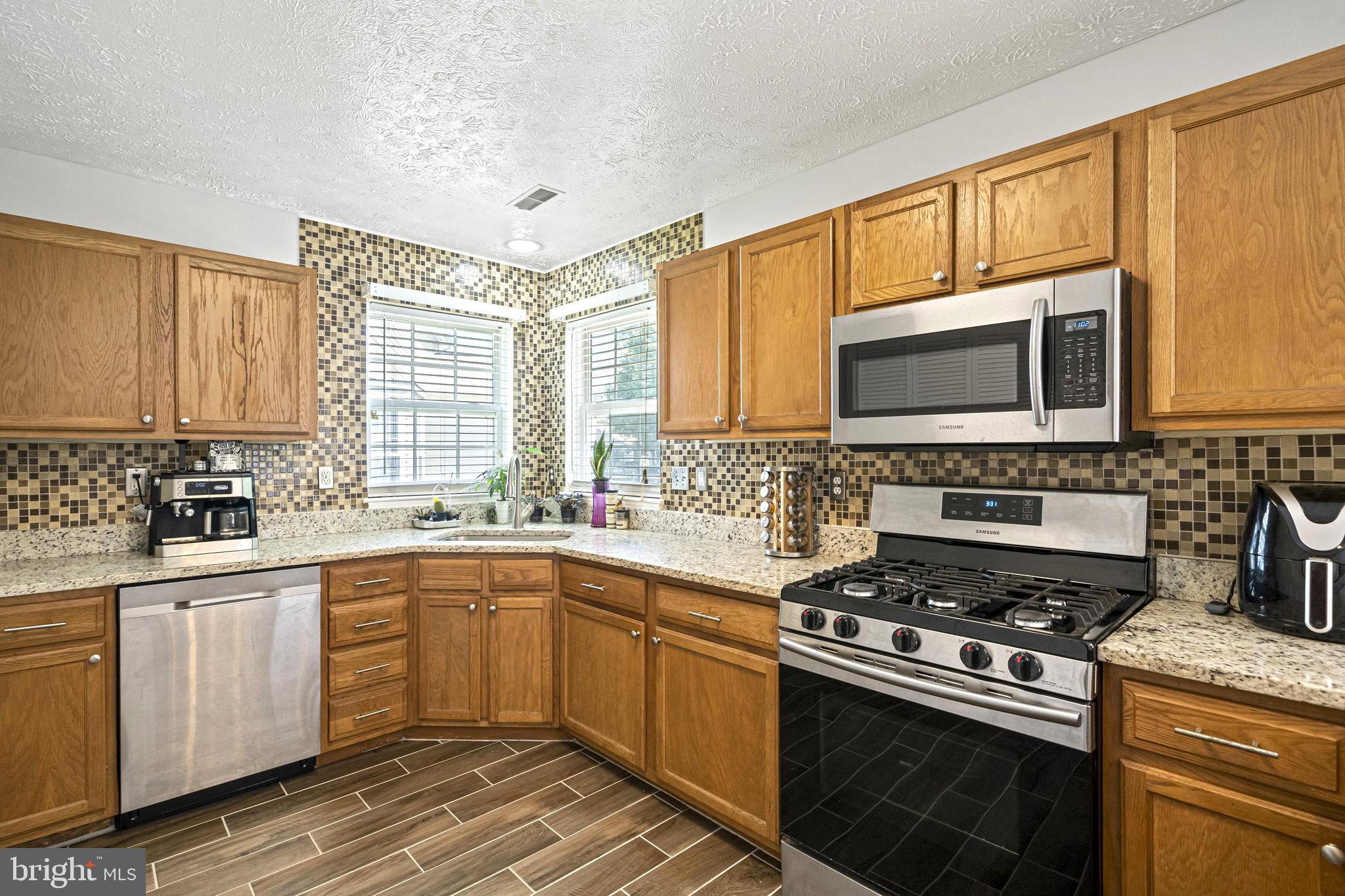 DORCHESTER - ST. CHARLES - Residential