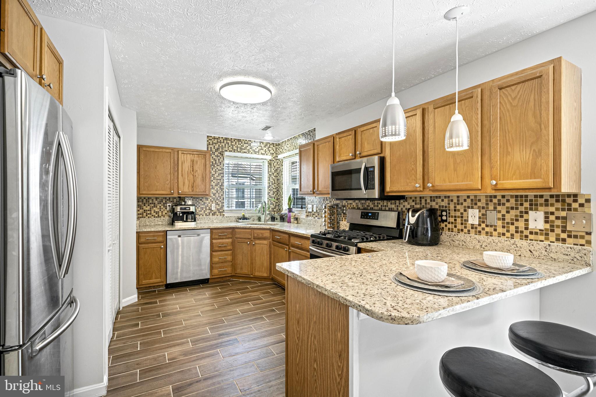 DORCHESTER - ST. CHARLES - Residential