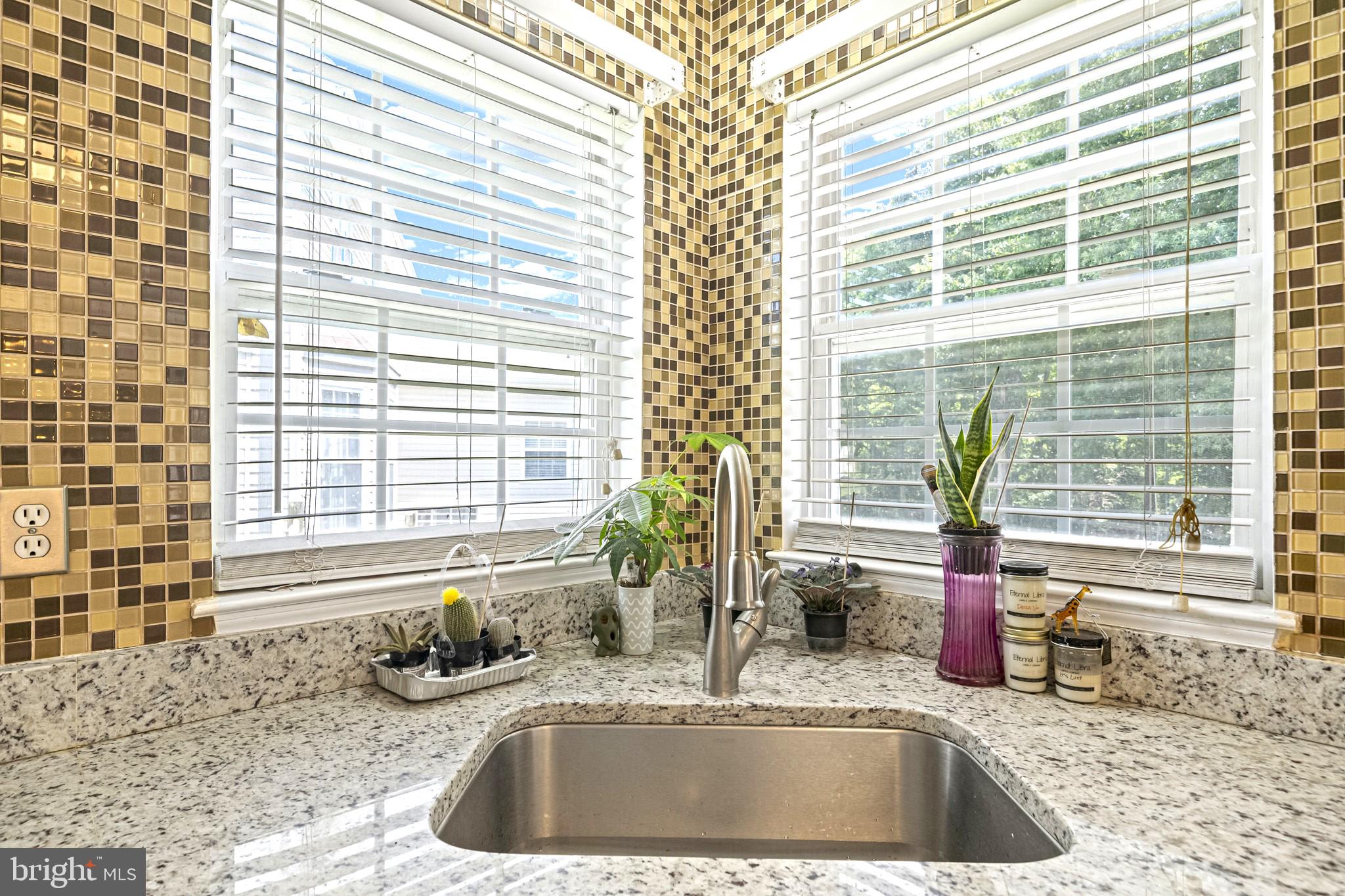 DORCHESTER - ST. CHARLES - Residential