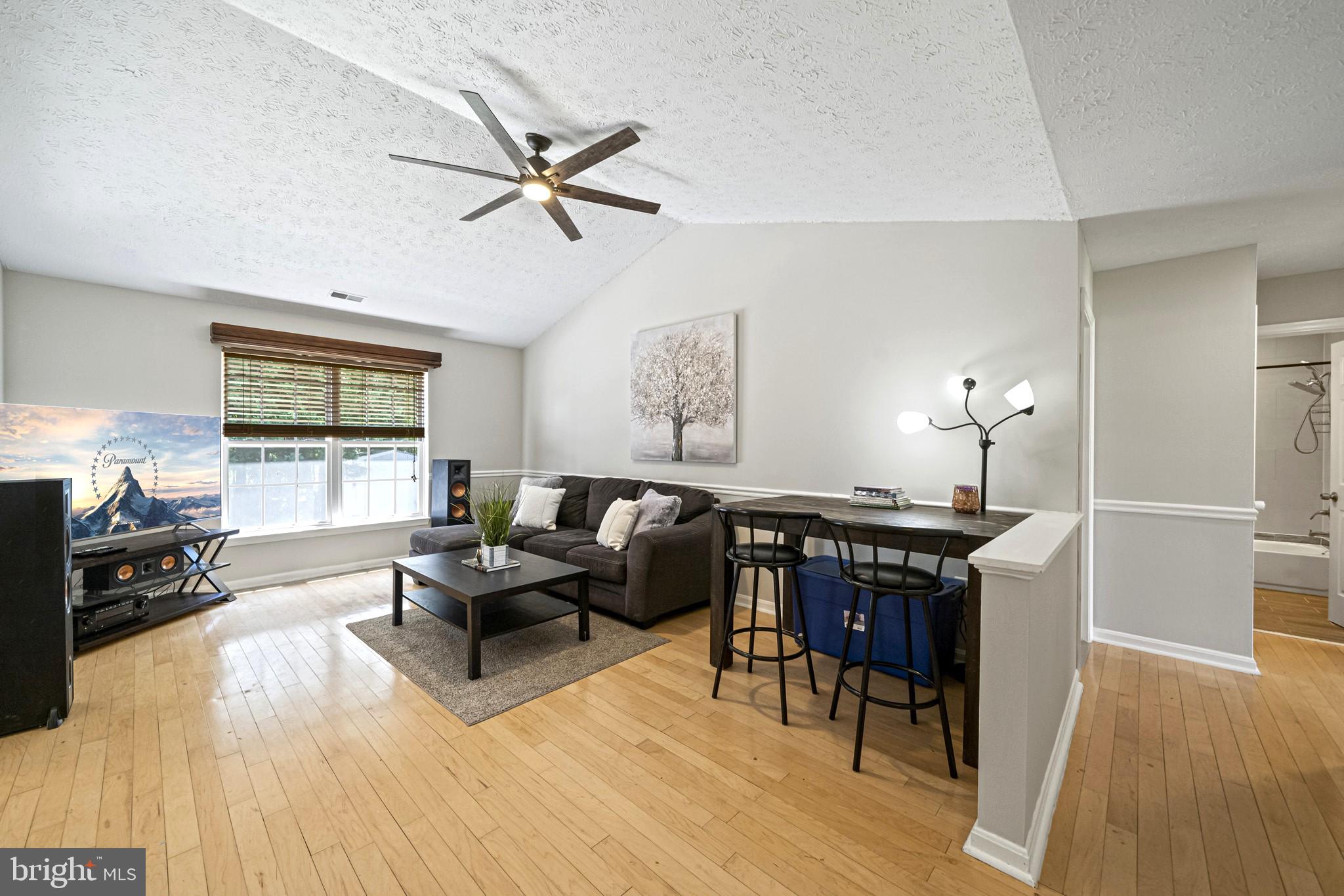 DORCHESTER - ST. CHARLES - Residential