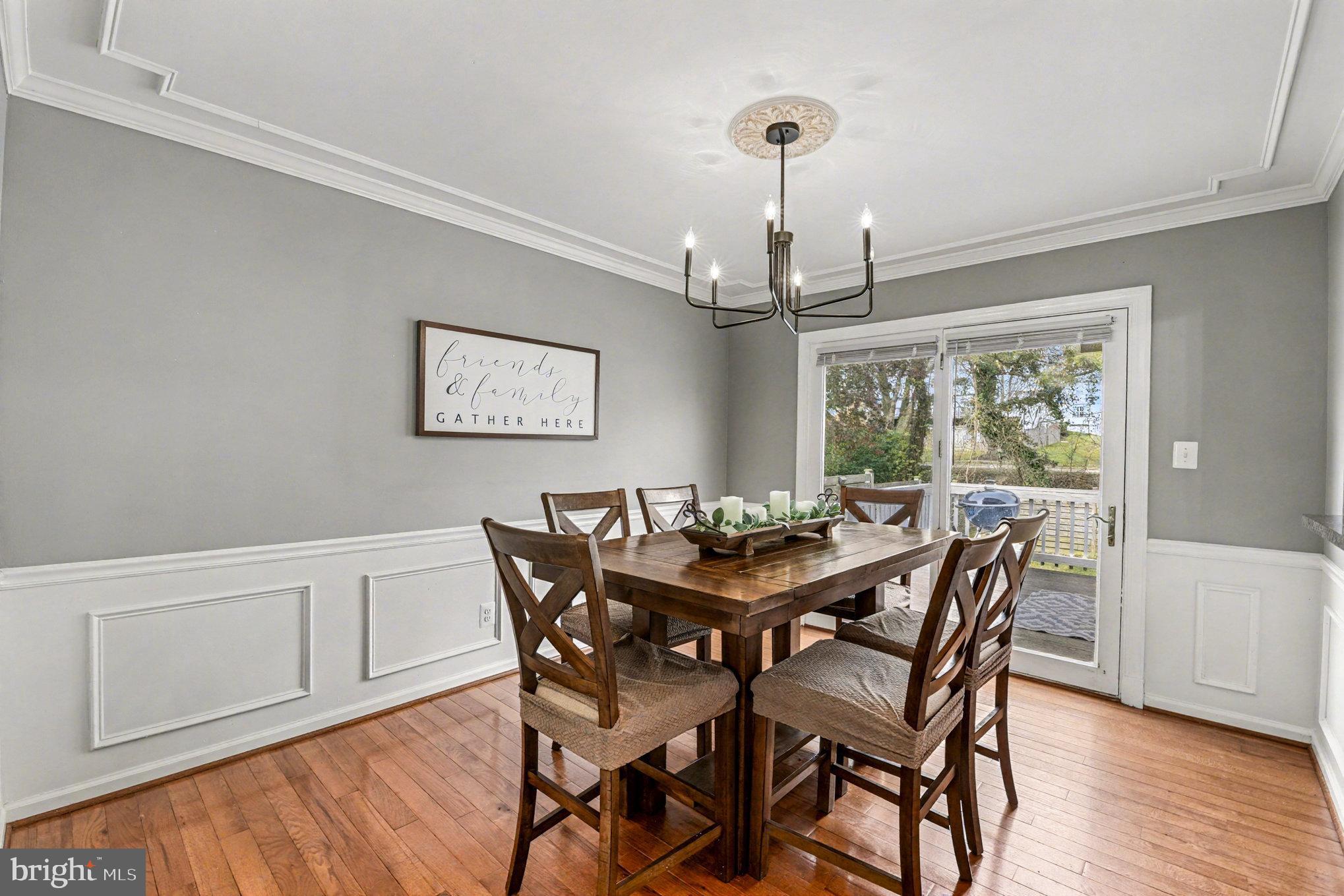 CONSTANT FRIENDSHIP - Residential