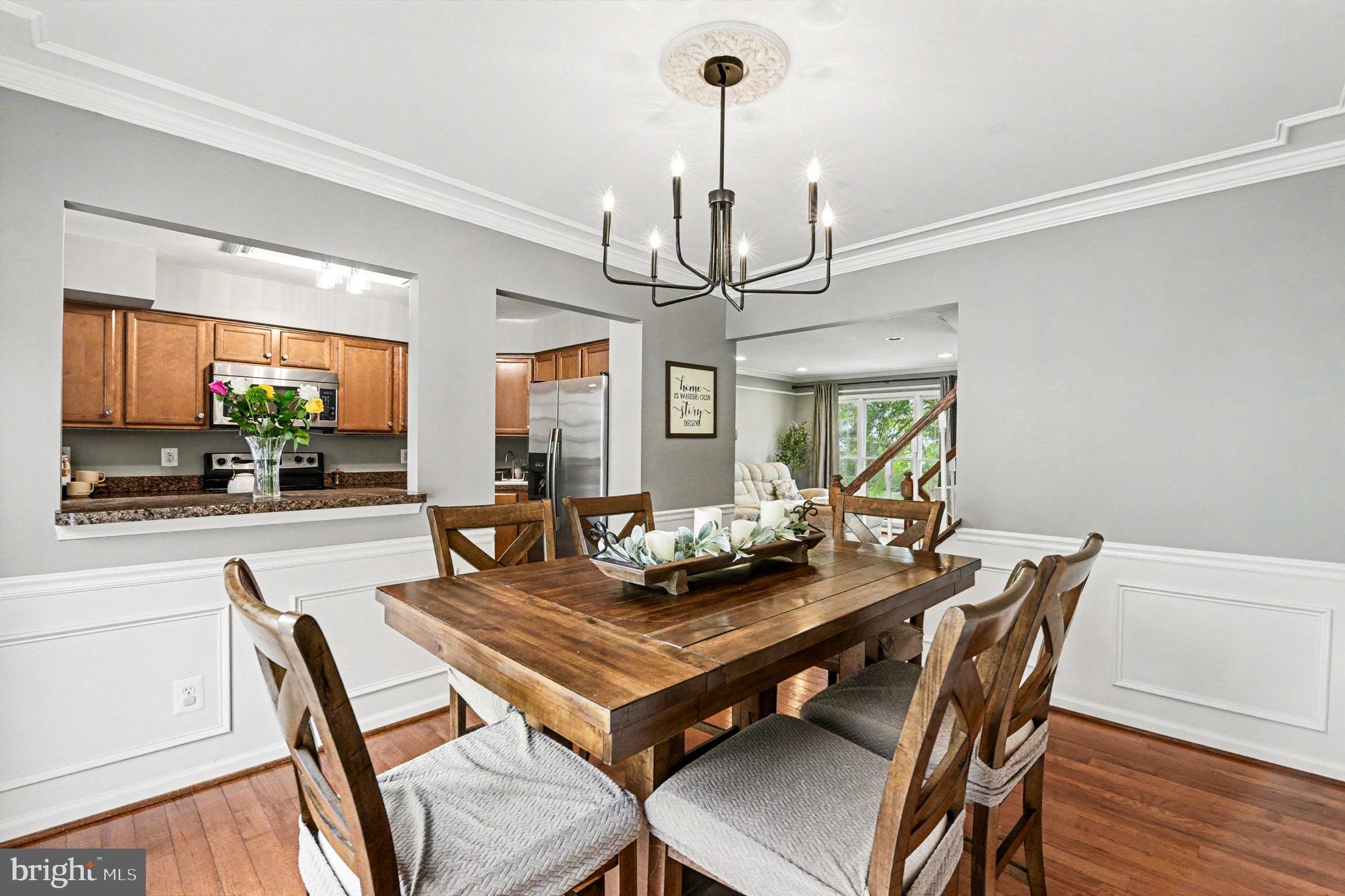 CONSTANT FRIENDSHIP - Residential