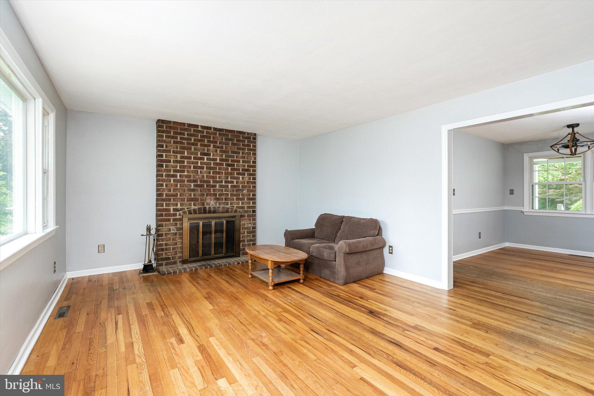 32 HIRSCH AVENUE