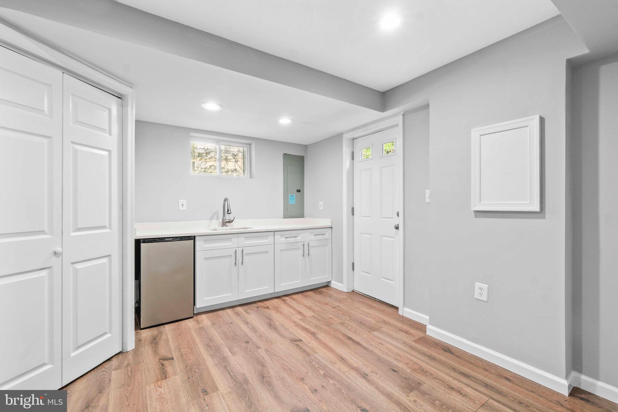 DIANNA WOODS - Residential