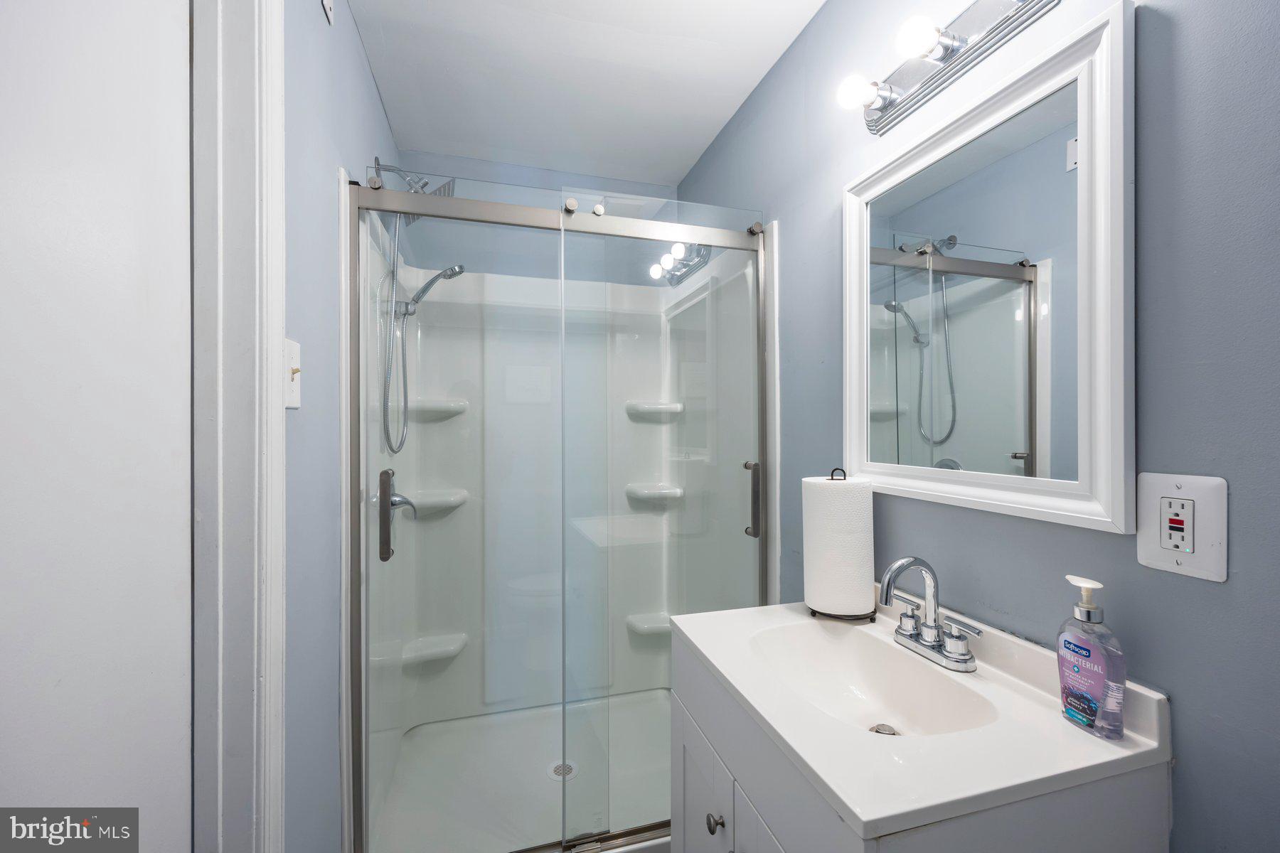 TWELVE TREES - Residential